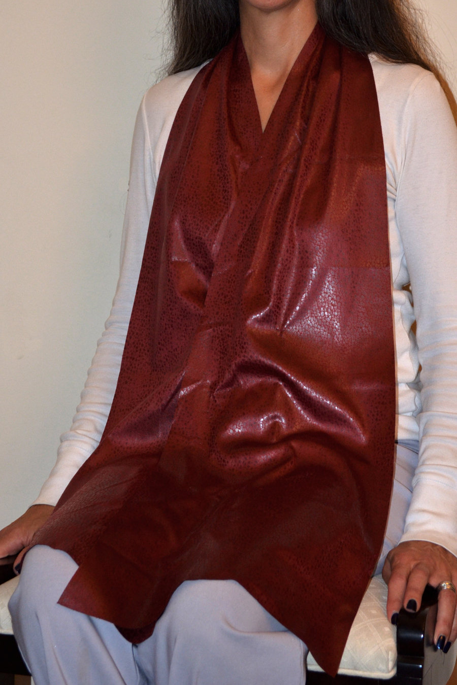 Cravaat II – Adult Bib Dining Scarf by DinerWear®