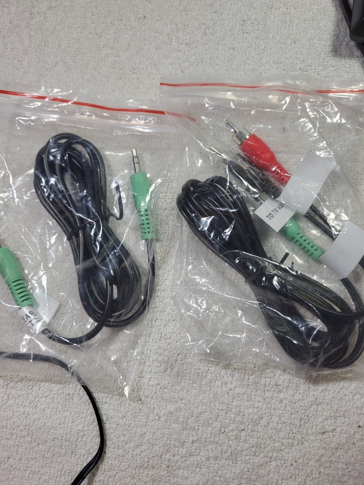 TV Ears Analog Wireless Headset System Voice Clarifying 21502 Black