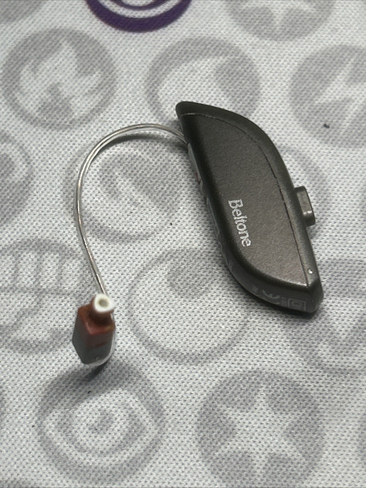 Beltone C-2 Hearing Aid with Charger Tested, Cleaned, and Working