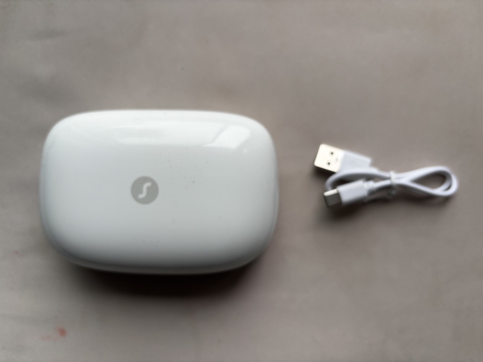 Signia Insio 7AX Charge & Go C&G ITC Hearing Aids with Charging Case & Cable