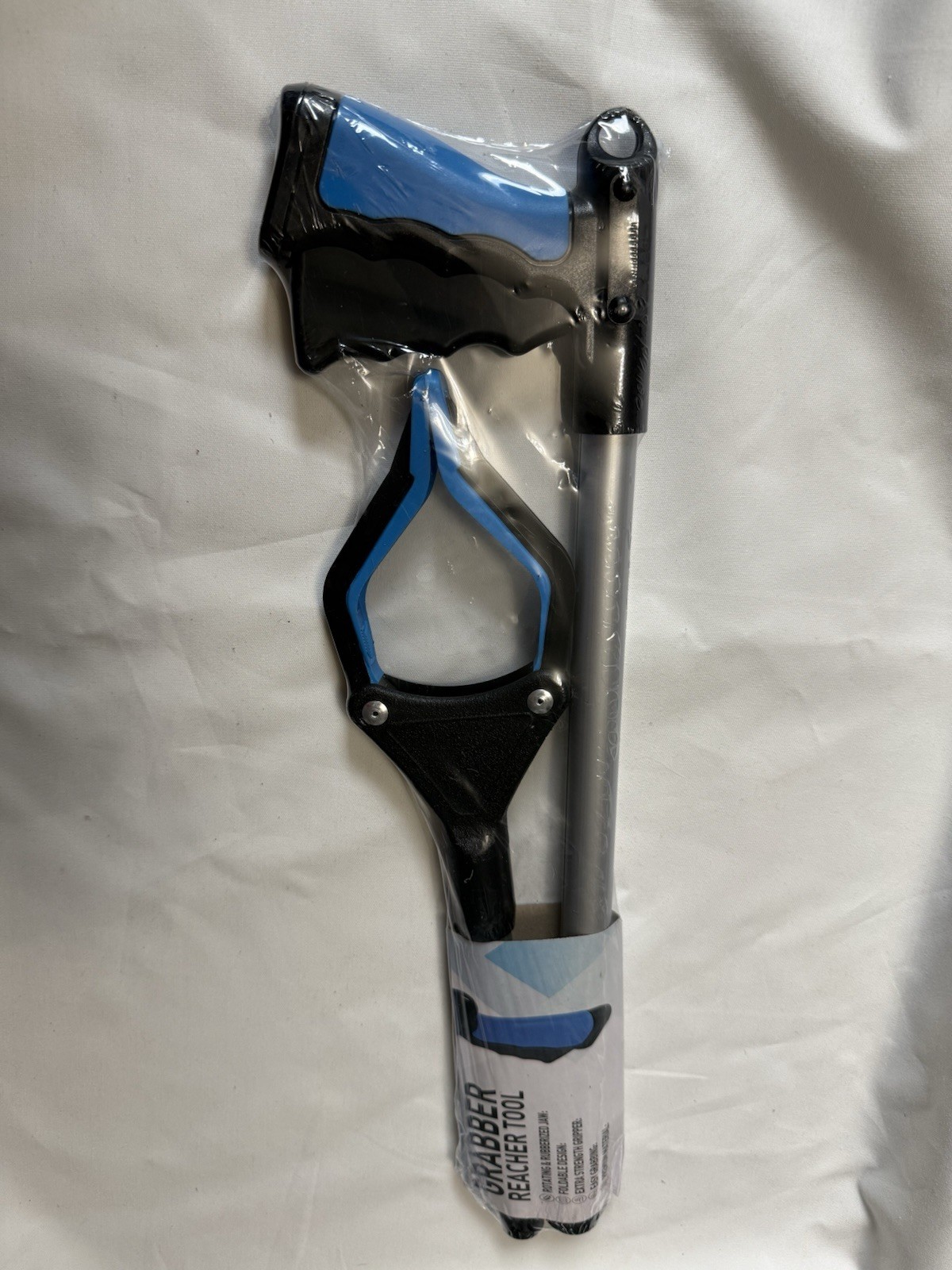 FitPlus PowerGrip 32in Magnetic Grip Reacher Grabber, Black/Blue