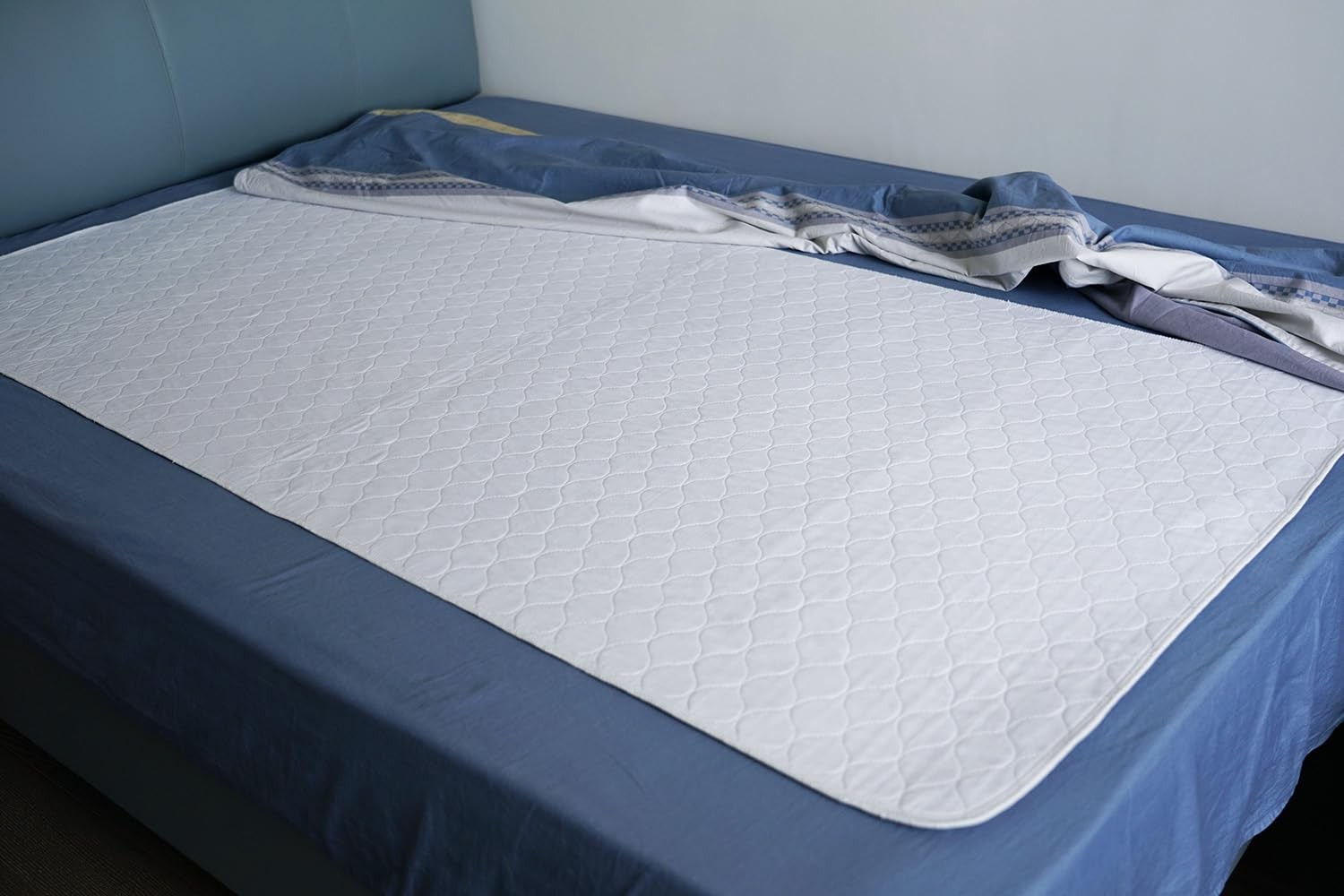 Bed Pad for Incontinence Reusable Underpad 36″ X72″ Fits King Bed Large Washa…