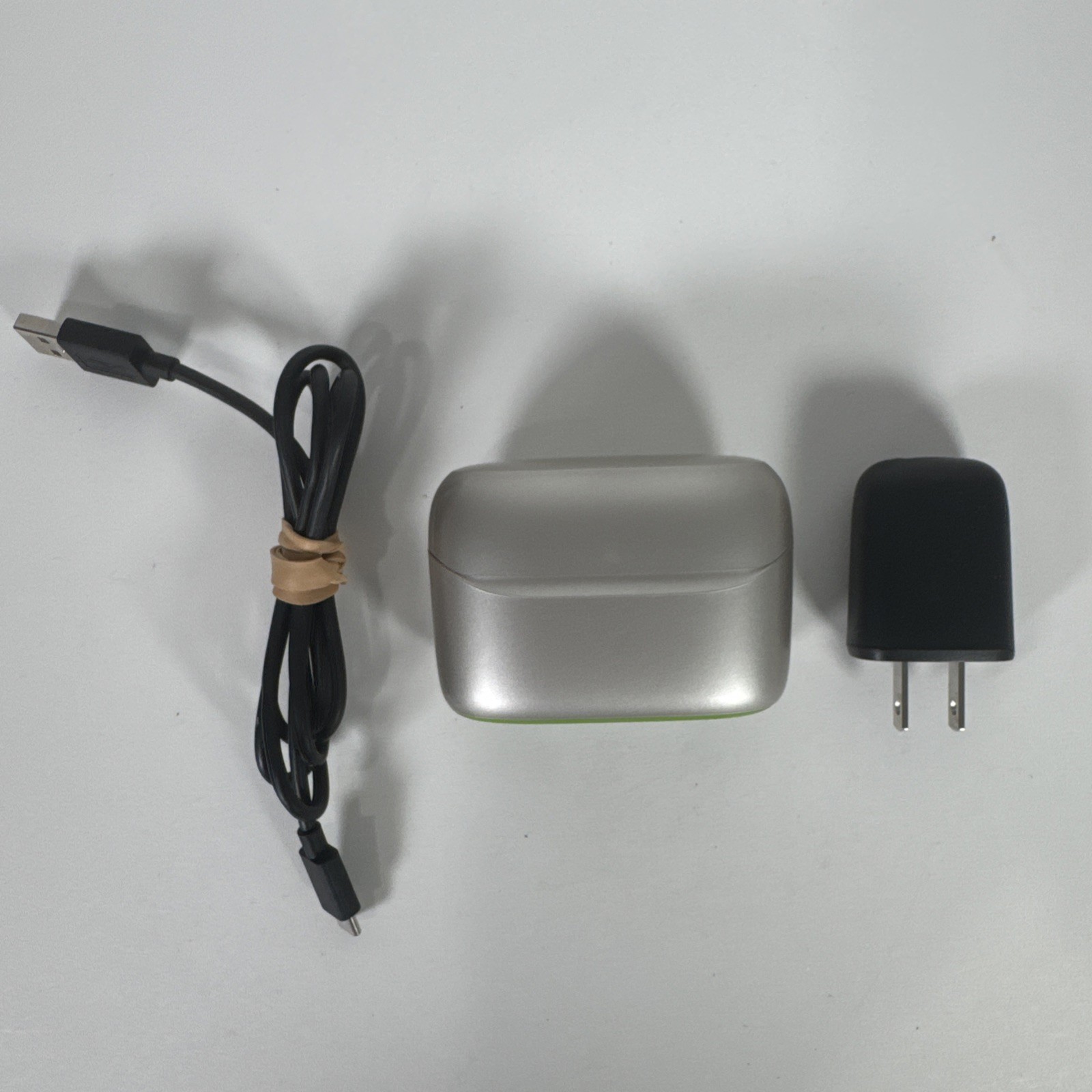 Phonak Charger Case RIC I – Compatible with Audéo R Hearing Aids – Excellent!