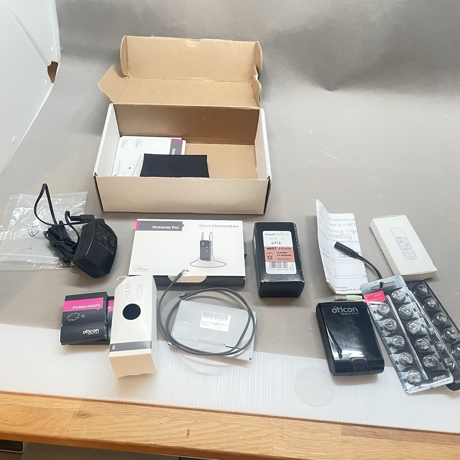 Oticon Alta Pro (1 Pair of 1 Left/1 Right) with Accessories