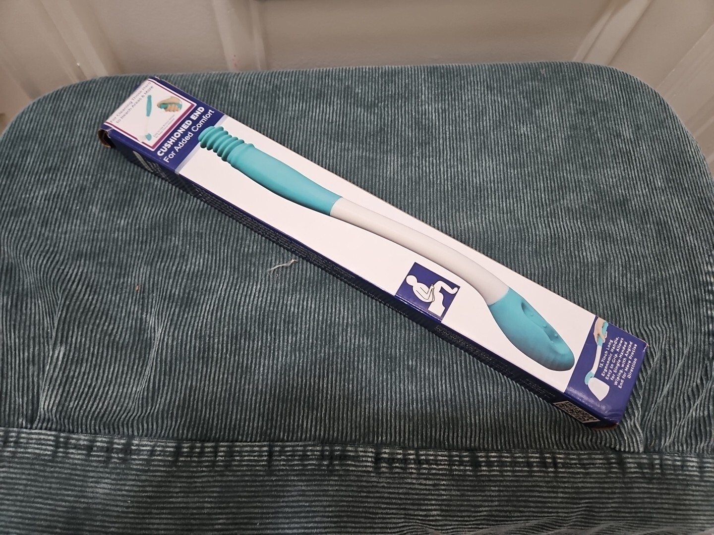 NIB Remedy Health Long Reach Cushioned End Comfort Wipe – White & Teal