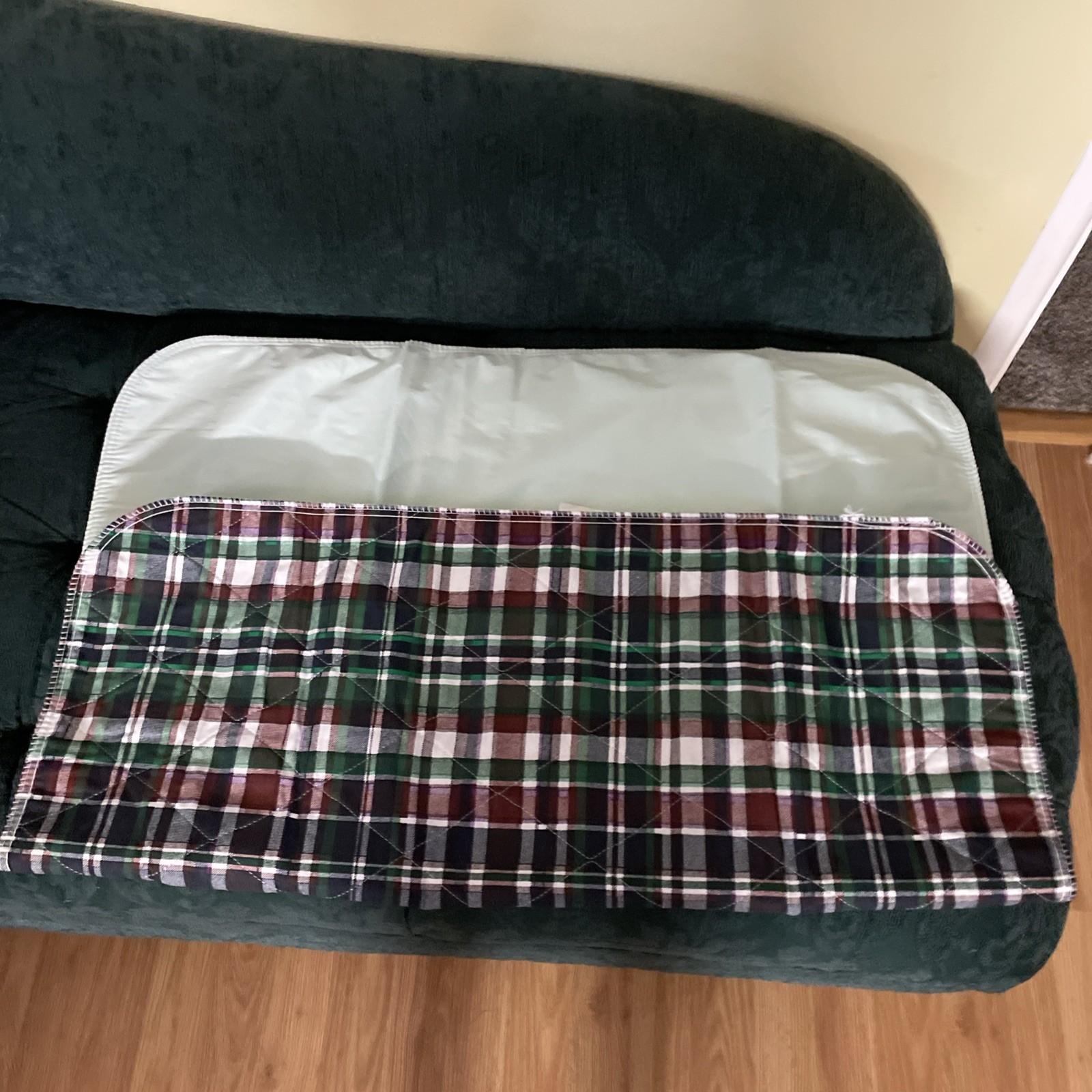 32 x 34 Bed Pad Washable Reusable Incontinence Waterproof Chuck (1) Green Plaid