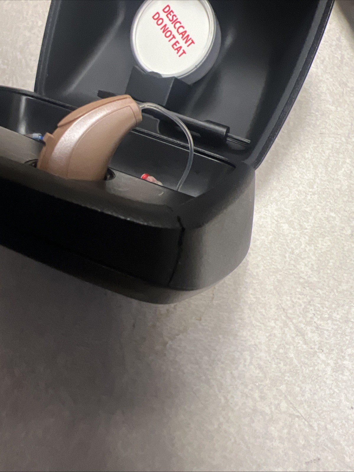 Starkey Muse IQ 1000 RIC R Rechargeable Hearing Aids with Charger AS IS Read Des