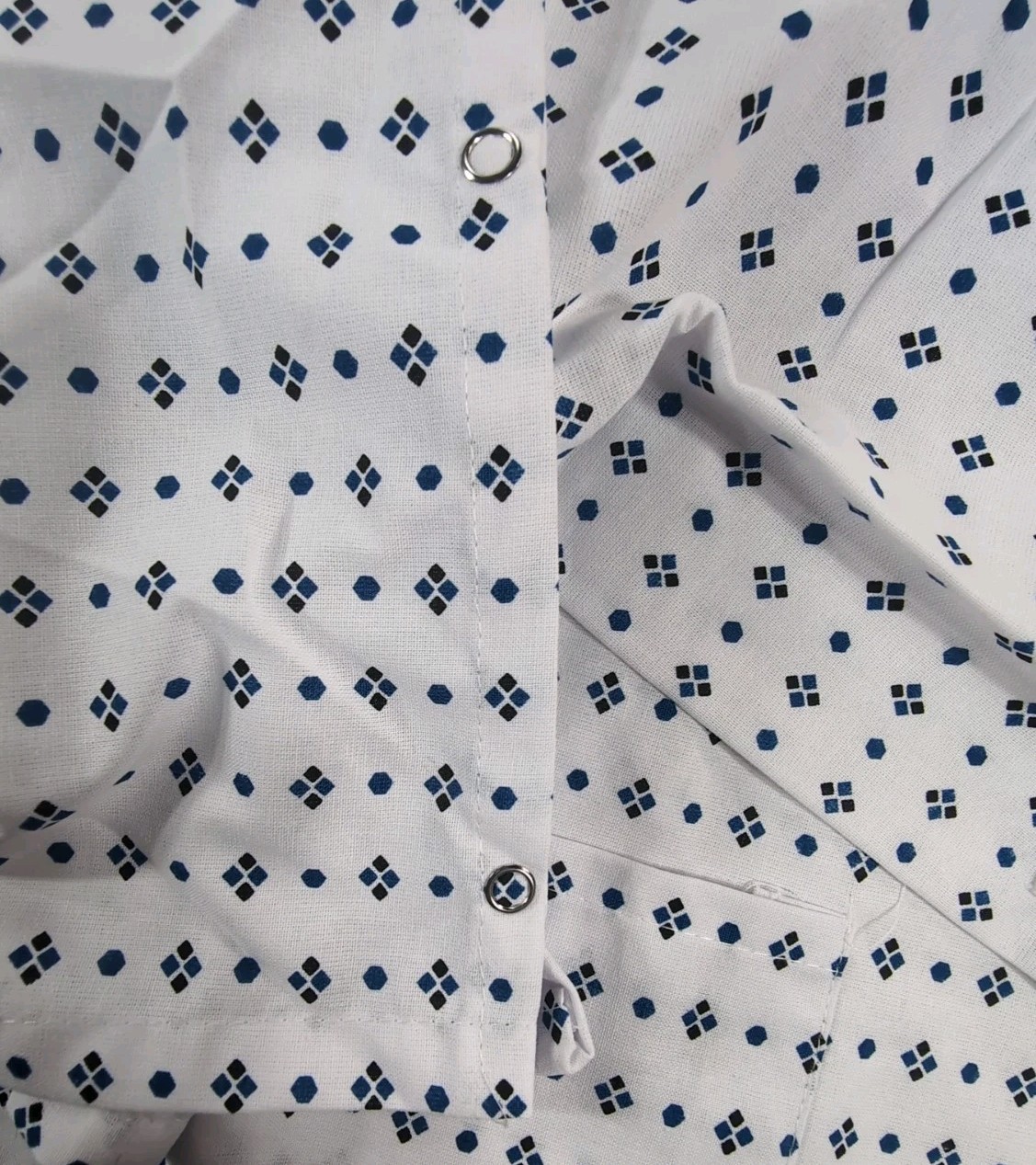 Medline 2-Pack Demure Print Hospital IV Gown One Size Fits All pockets tie snaps