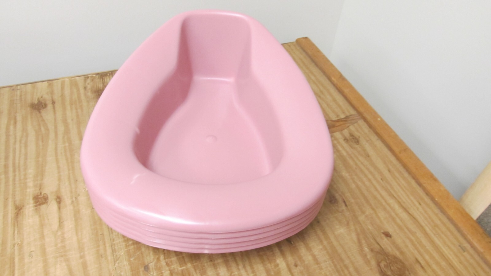 Lot of 5! Medegen Stackable Bedpan, Rose, 350 lbs Weight Capacity