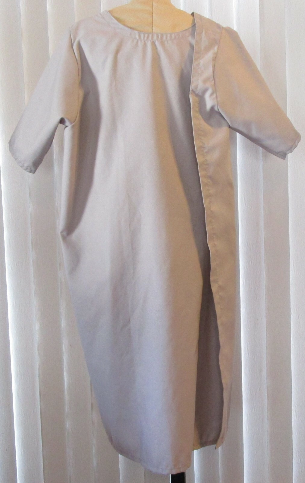 12 pc Hospital Patient 3 Armhole Exam Gown Gray 42″ length Reusable Quality