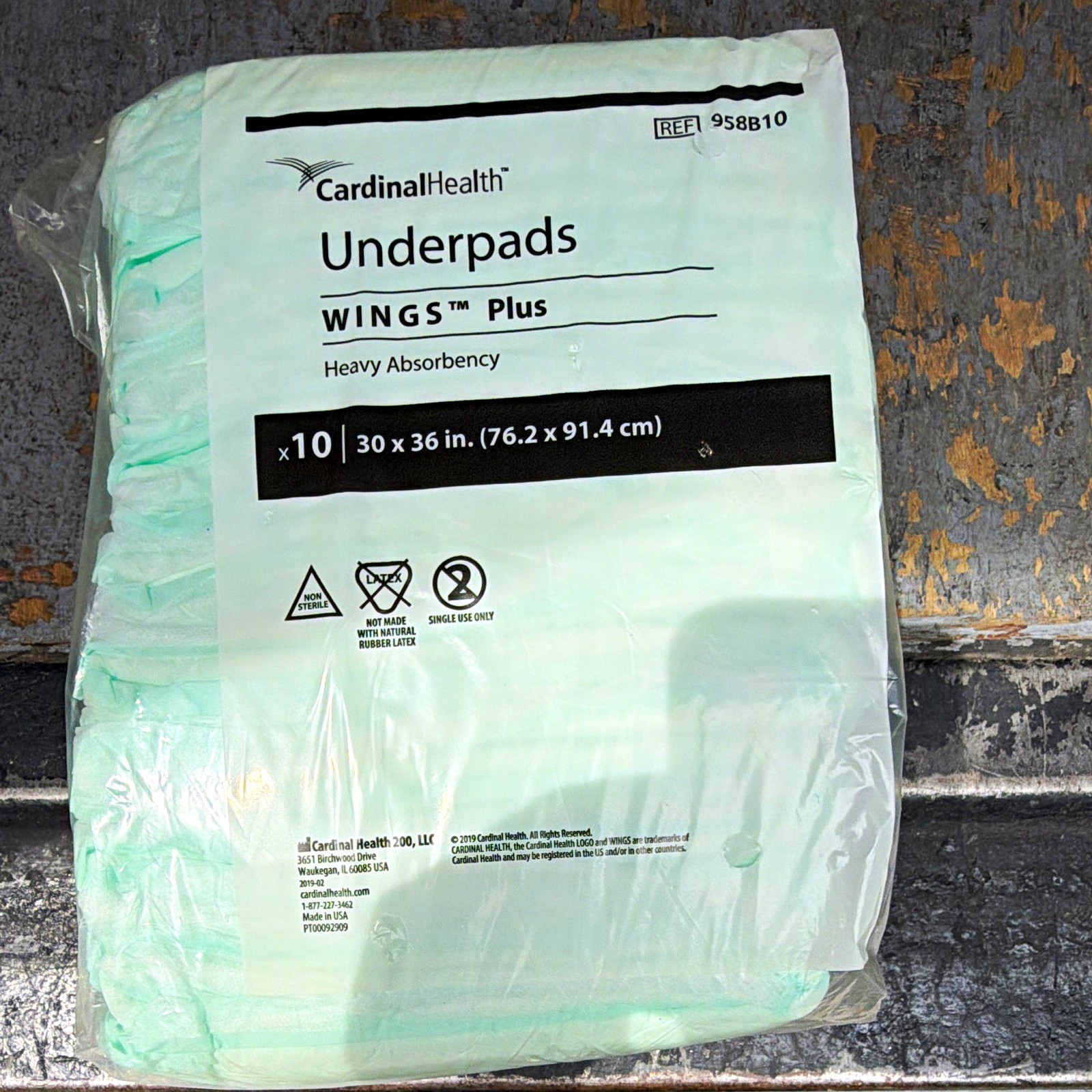 Cardinal Health Wings Plus Underpads Heavy Absorbency 30×36 in