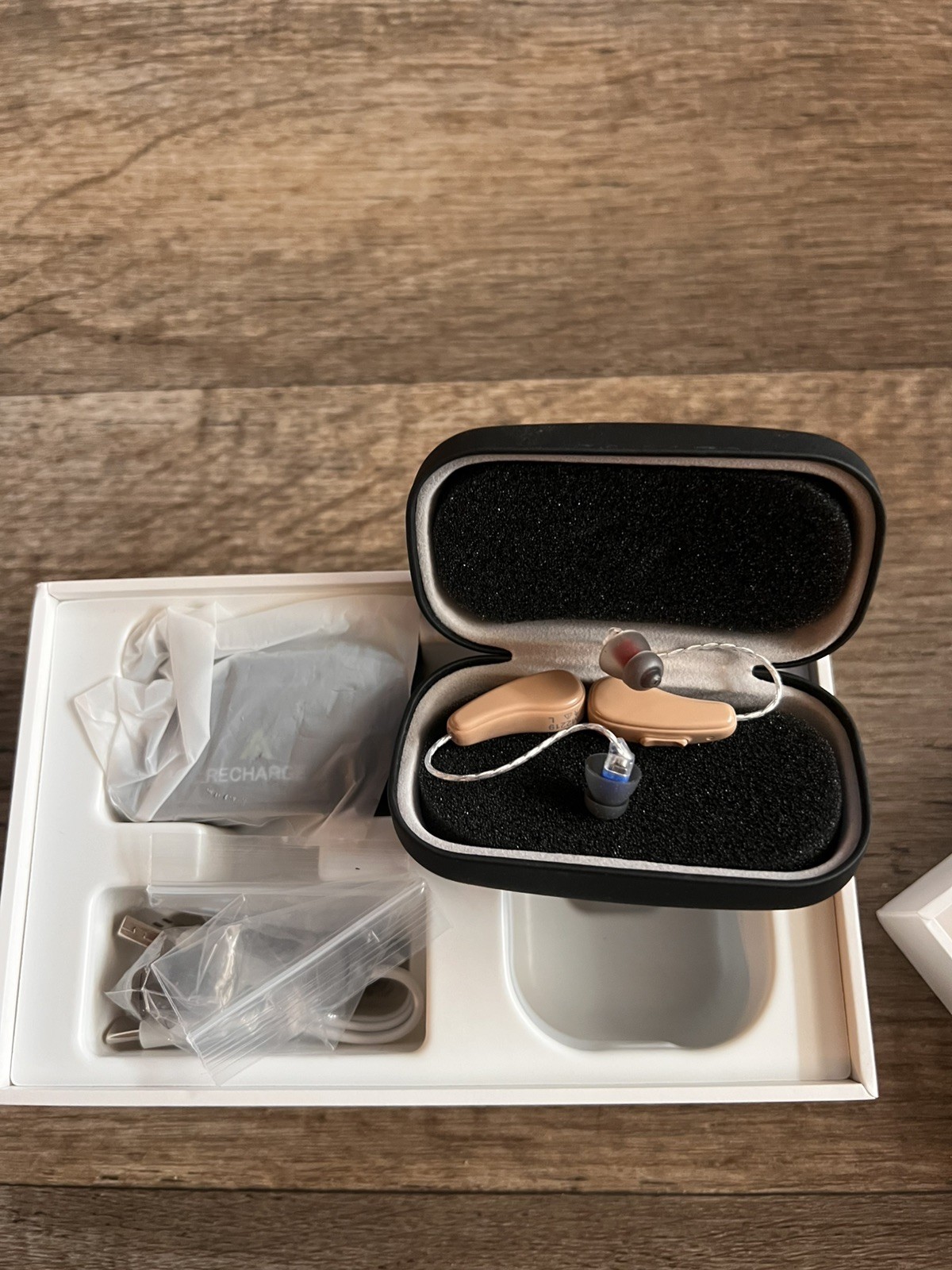 Aimsumy M2219 Beige Rechargeable Noise Cancelling RIC Hearing Aids for Adults