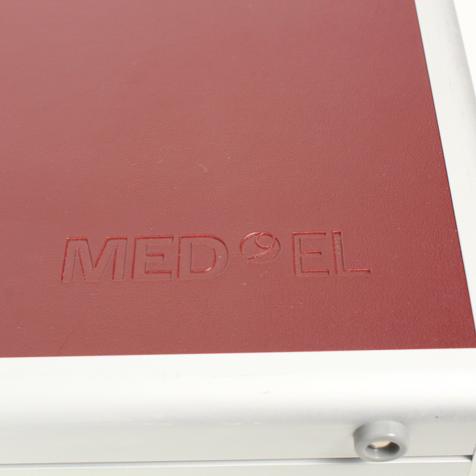 MED-EL COCHLEAR IMPLANT HARD BRIEFCASE W/LOCKS, KEY AND FOAM COMPARTMENT INSERT.