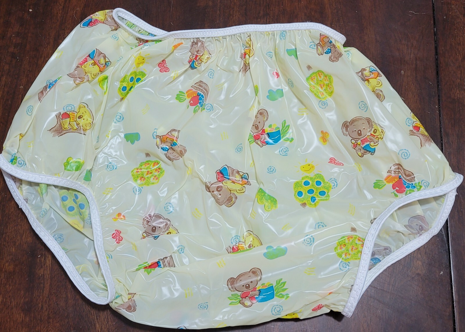 Incontinent Protection Gary NEW Plastic Pants Adult Size 2X-Large Aussie Bears