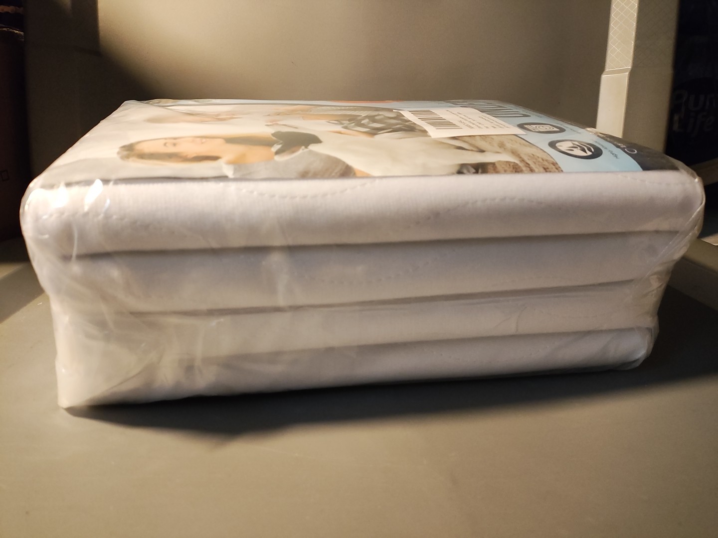 Utopia Bedding Washable Underpads 34″x36″ Pack of 4, Waterproof, Reusable