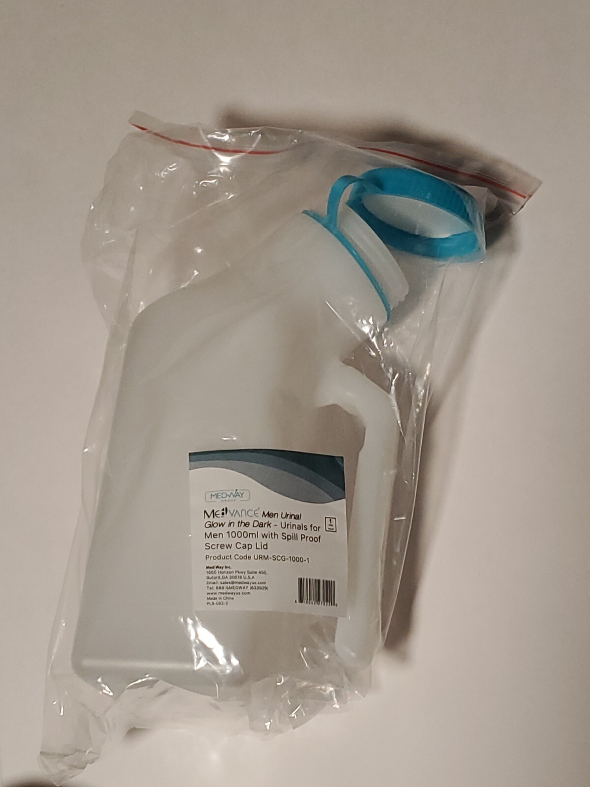 MedVance Glow in The Dark – Urinals for Men 1000ml with Spill Proof Screw Cap