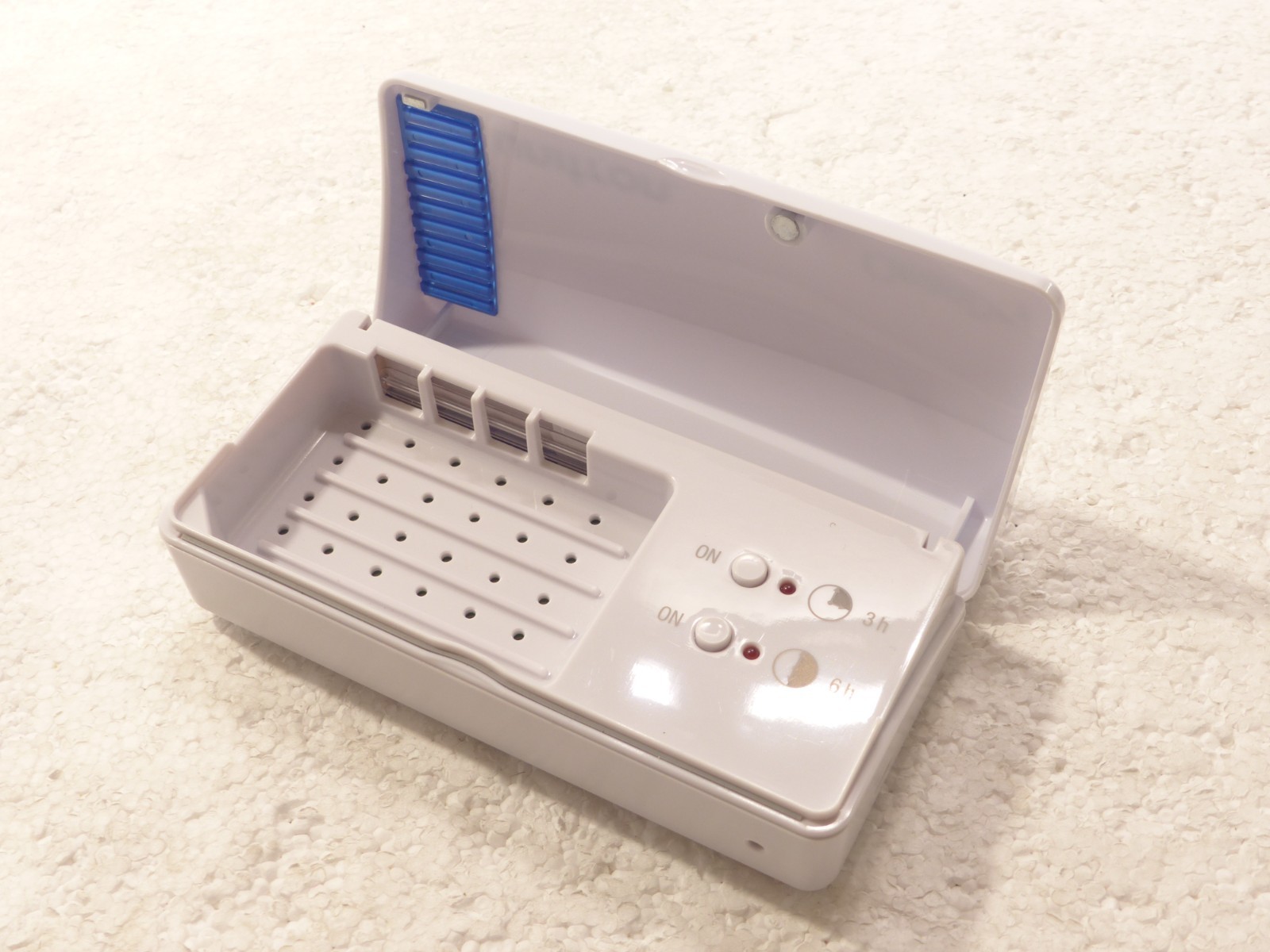 Unitron Moxi Kiss Behind-the-Ear Hearing Aids w/ uDirect 2 & CleanDry Bundle Set