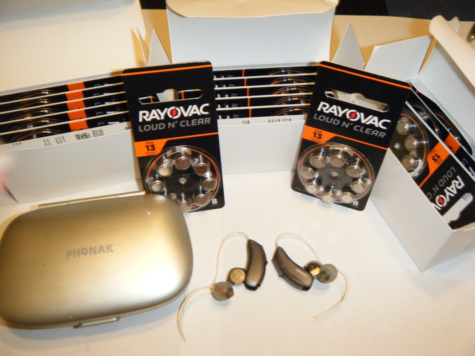 Phonak AUDEO M90-13T DIGITAL HEARING AIDS Left and Right with 200 Batteries