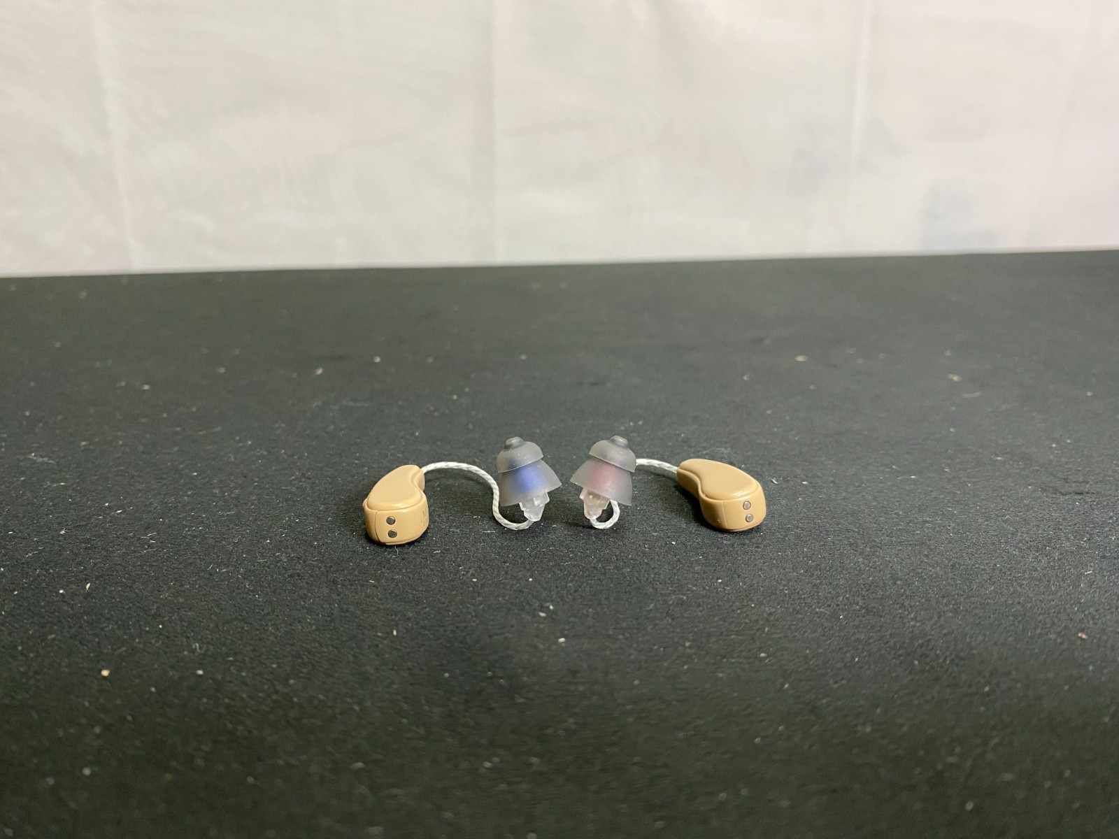 Nvboty M2231 Beige Rechargeable Noise Cancelling Hearing Aids With User Manual