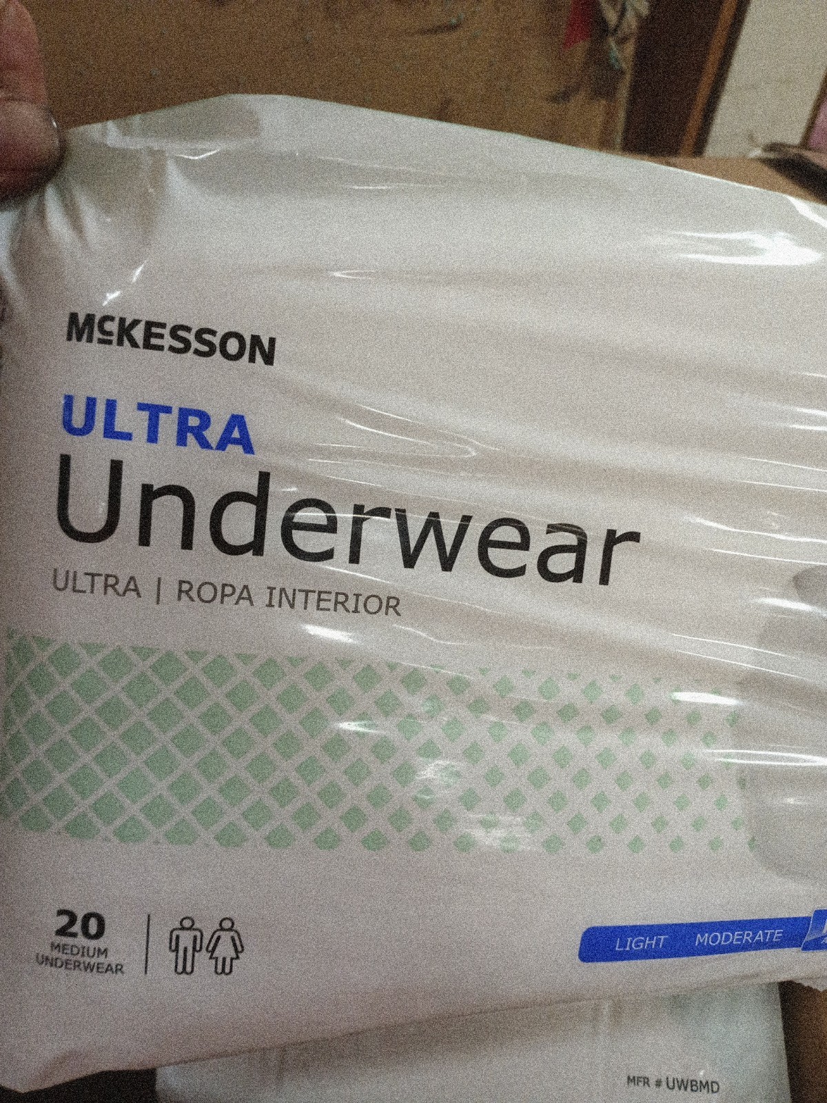 4 pack, 80 Total McKesson Adult pull up Underwear Diapers size M . 589