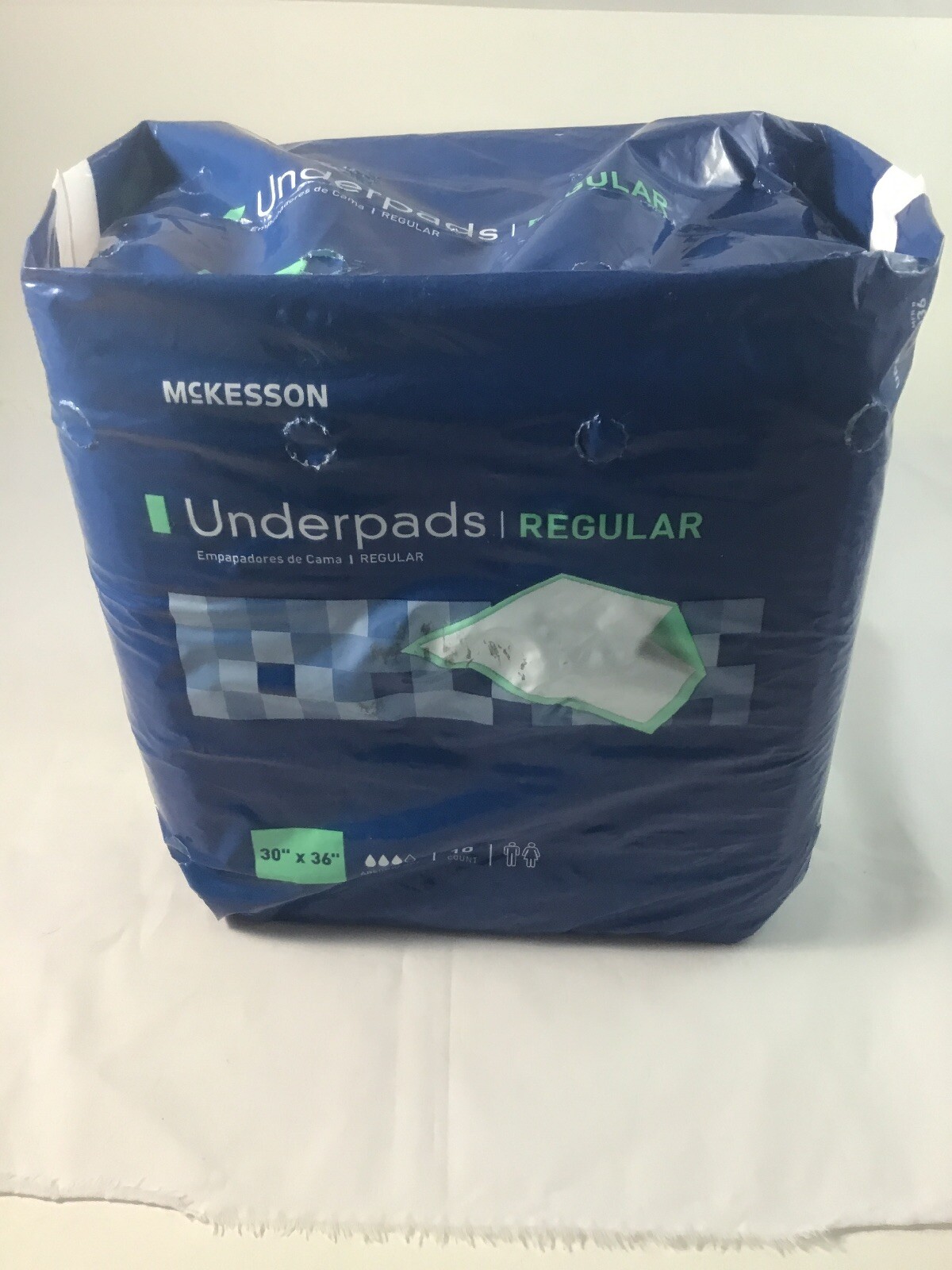 McKesson Underpads Regular 30″ x 36″ Moderate Absorbency 10 Count UPMD3036
