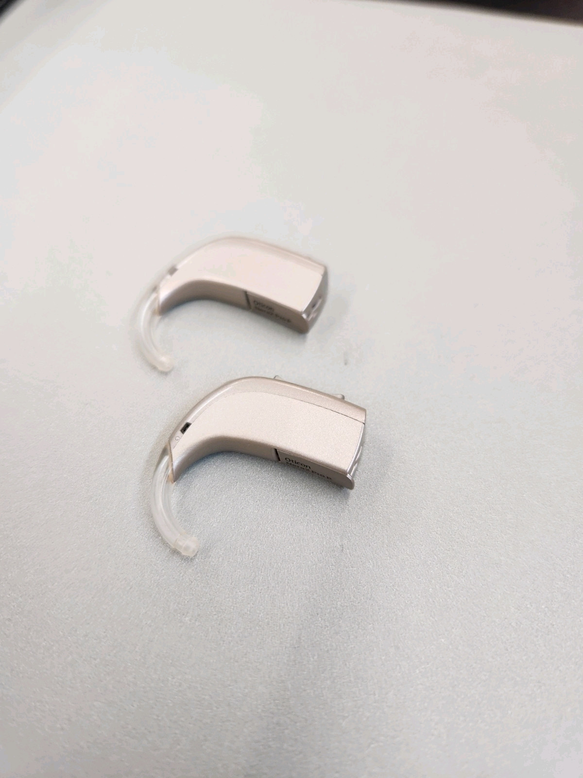 PAIR of Oticon Nera 2 P BTE with WARRANTY!