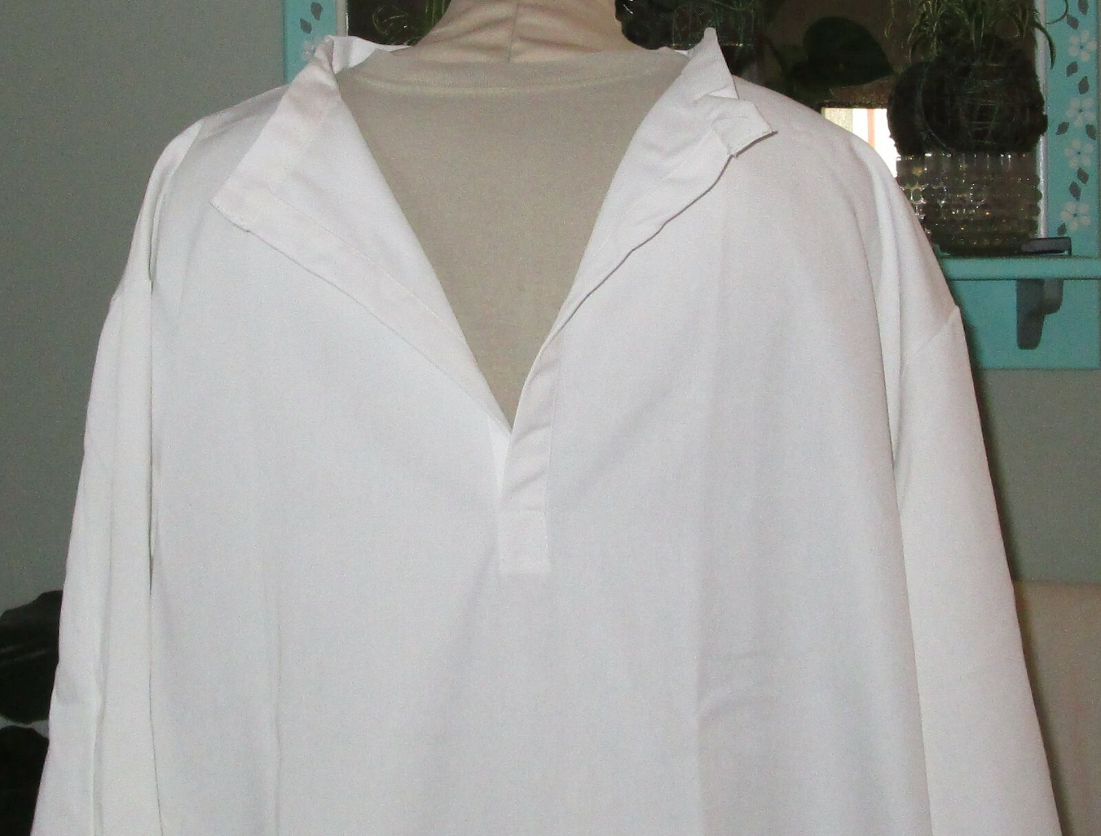Artex Unisex Patient Gown 3/4 sleeve 42″ Length Size 2X White Reusable Quality
