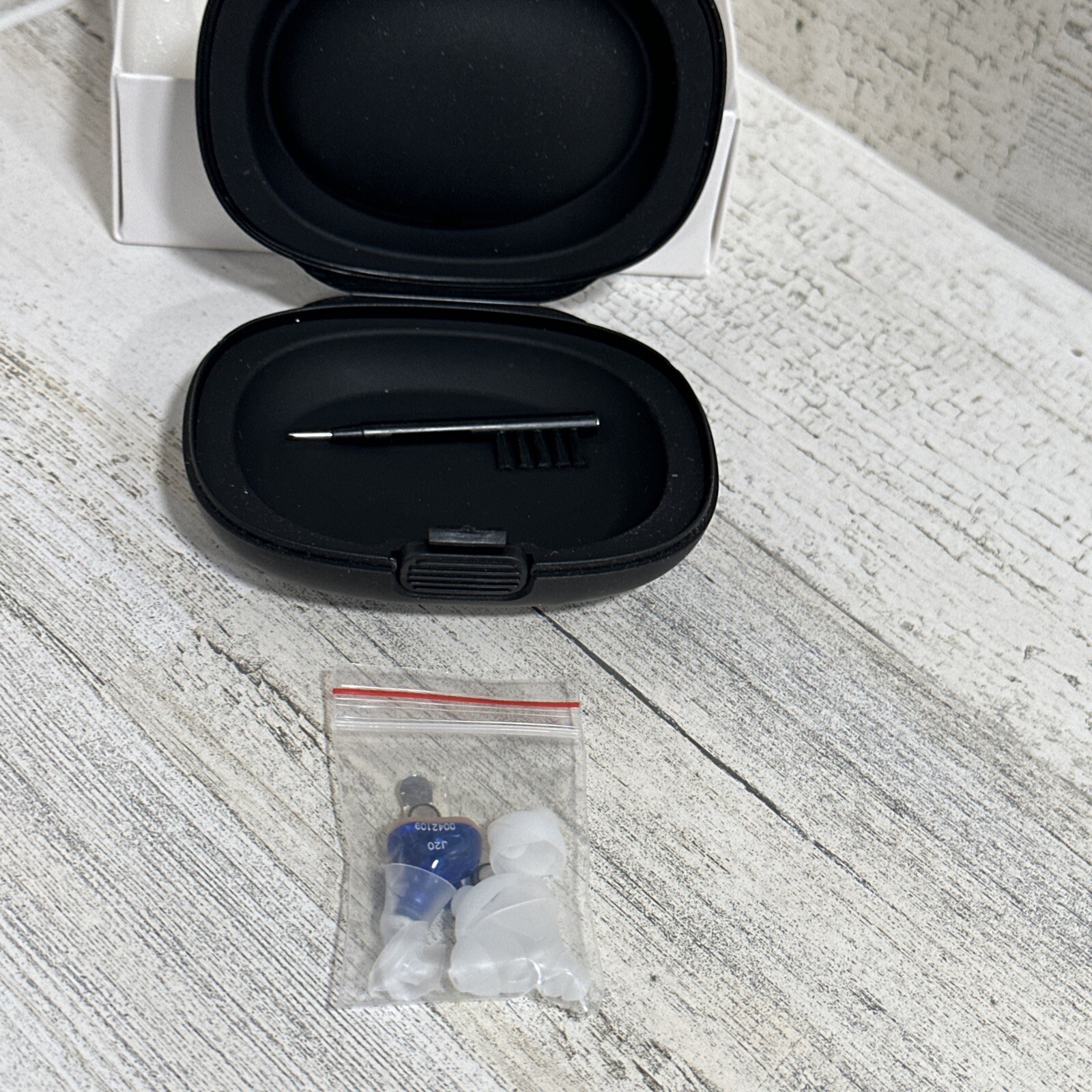 IncenSonic Mini Sound Amplifier, Ear Sound Enhancer, Noise Reduction, Blue Left