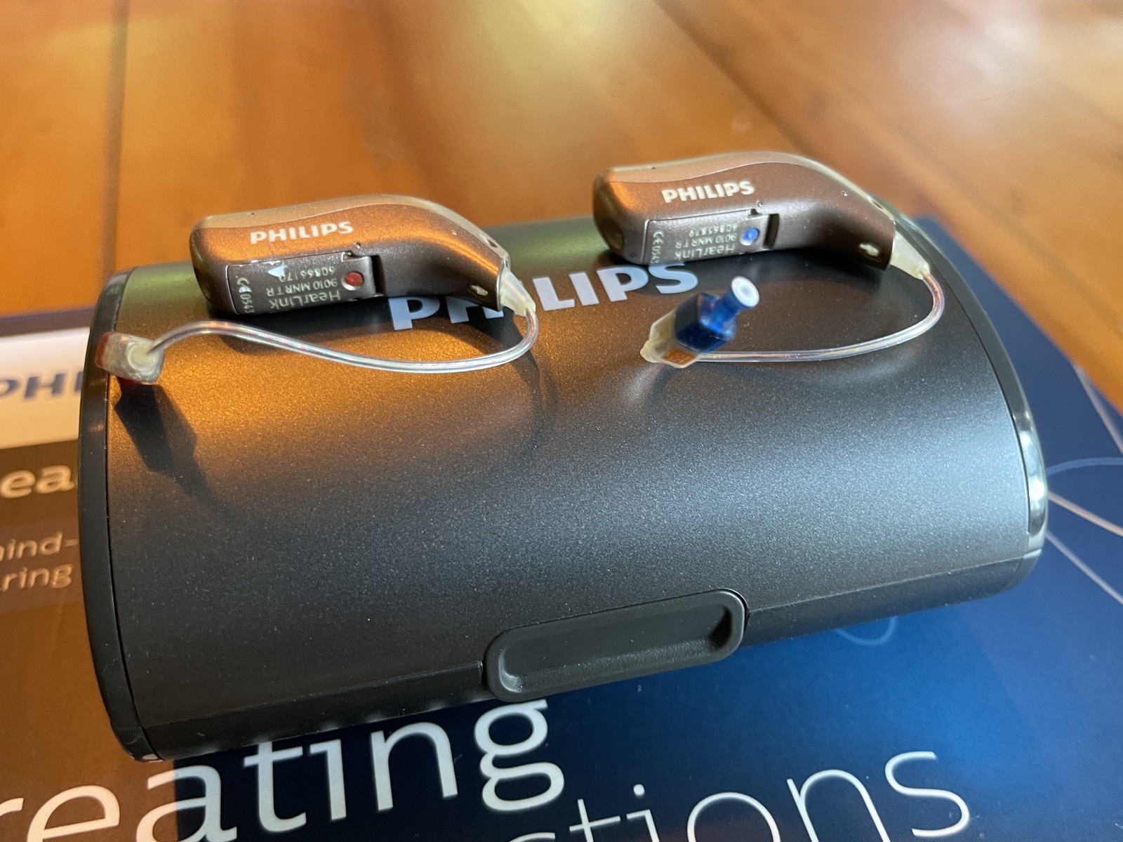 Philips Hearlink 9010 MNR TR Right & Left and MiniRITE Charging Base (Untested)