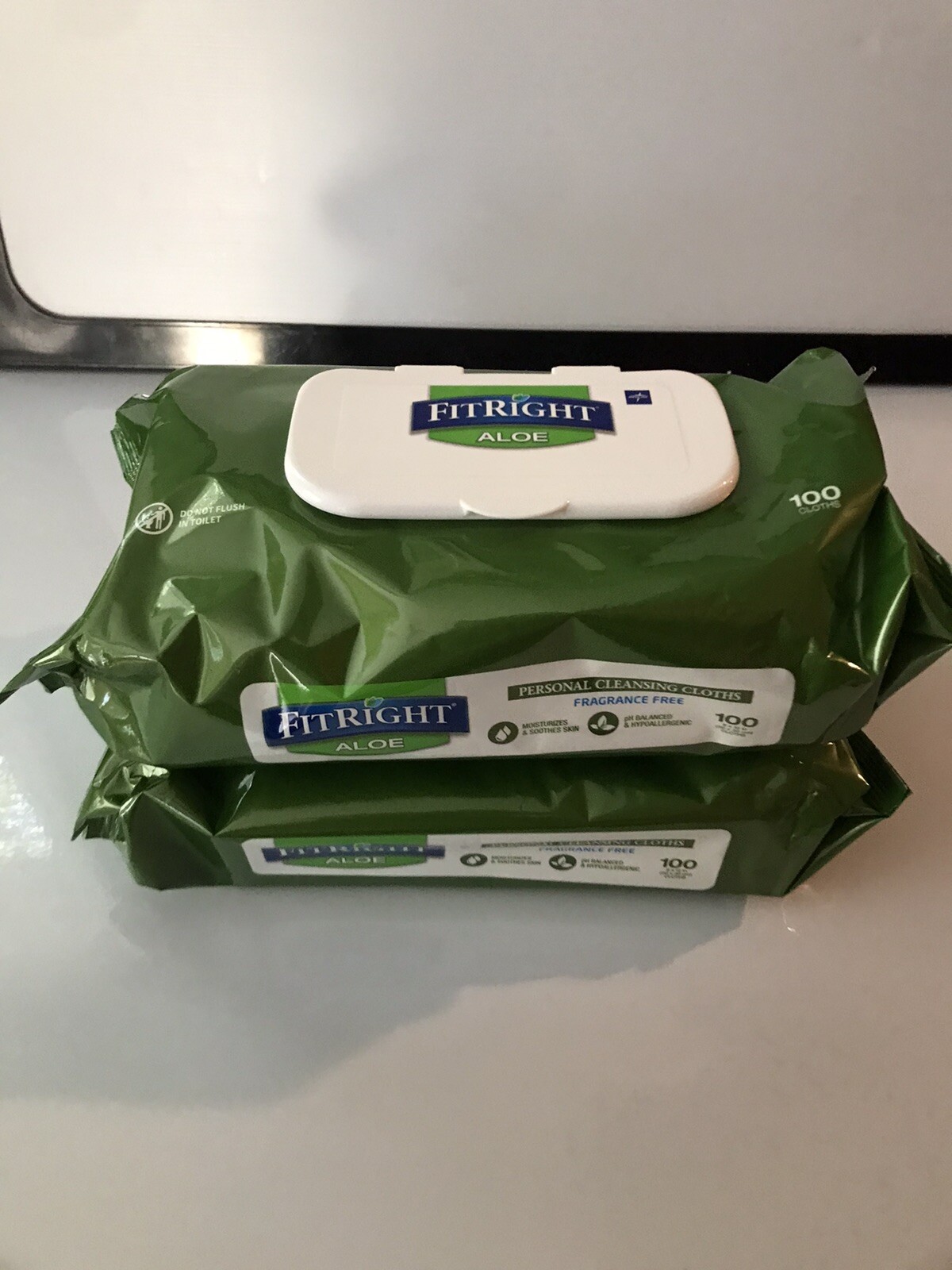 2 packs of Medline FitRight Aloe Fragrance Free Wipes Dispenser Pack of 100 each