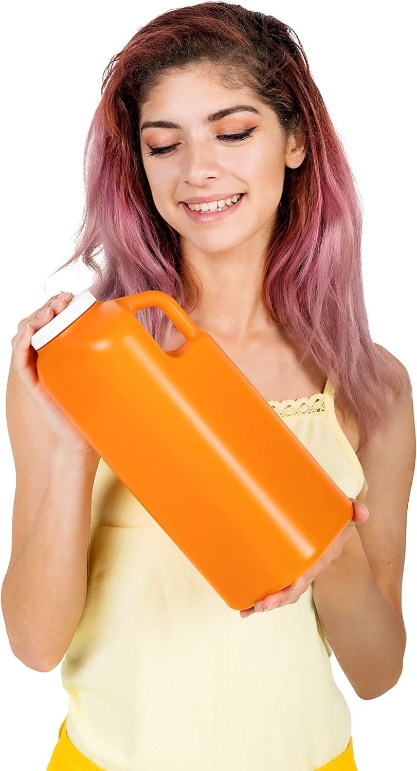 Non-Transparent Amber Urinal – 3000 mL Leak-Proof Solution for Men & Women