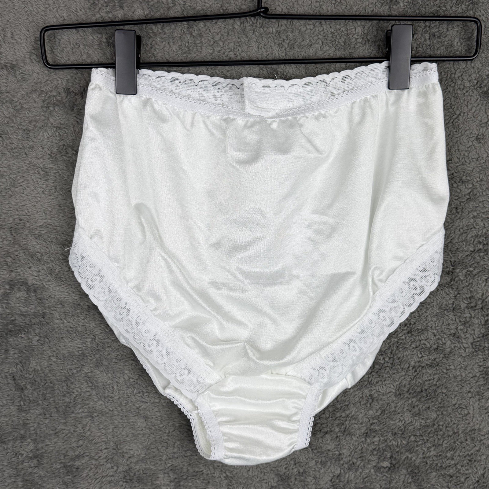 Options Ladies Medium Basic Brief W Built-in Ostomy Barrier Support White Nylon