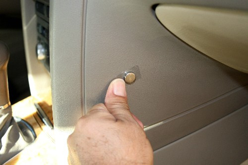 Handicap Tag Holder & Protector+Storage Magnet. Sturdy Hook – ON & OFF in a Snap