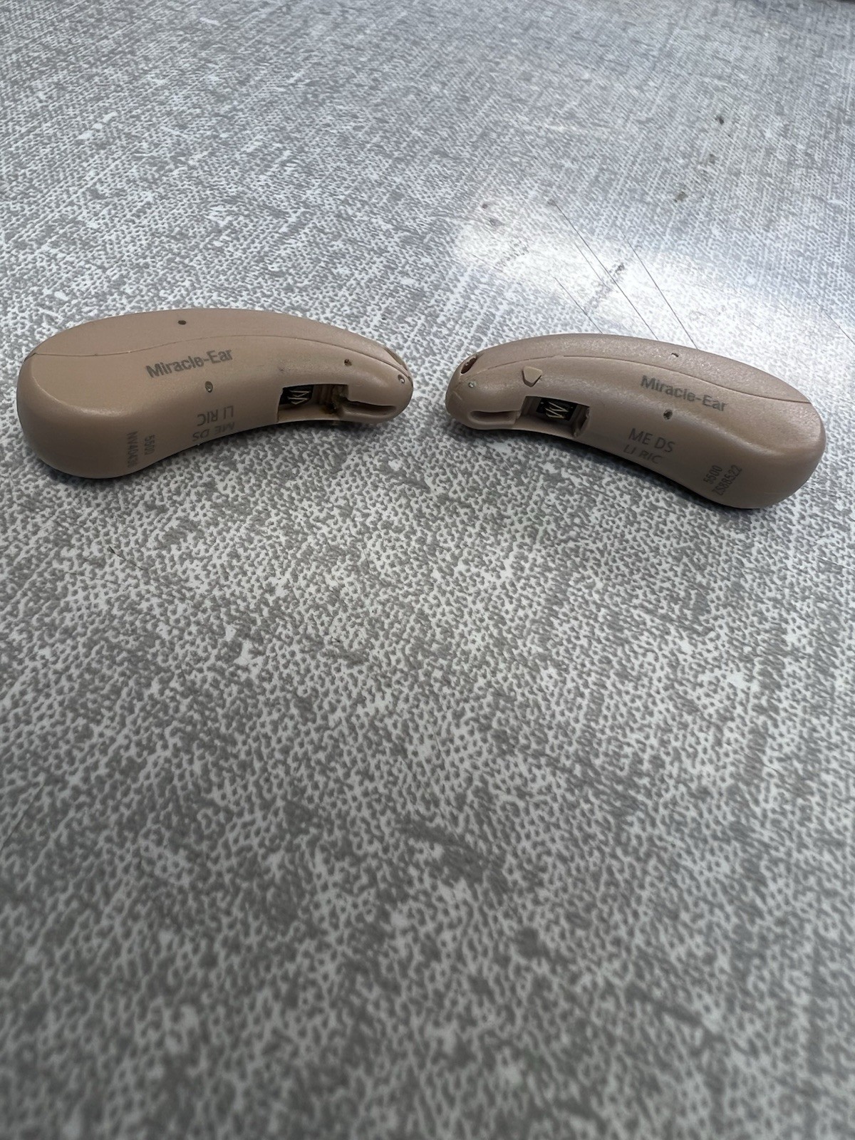 Miracle Ear HA – Wide Range Of Models. $100 – $400 A Pair. PM 4 Model/Price.