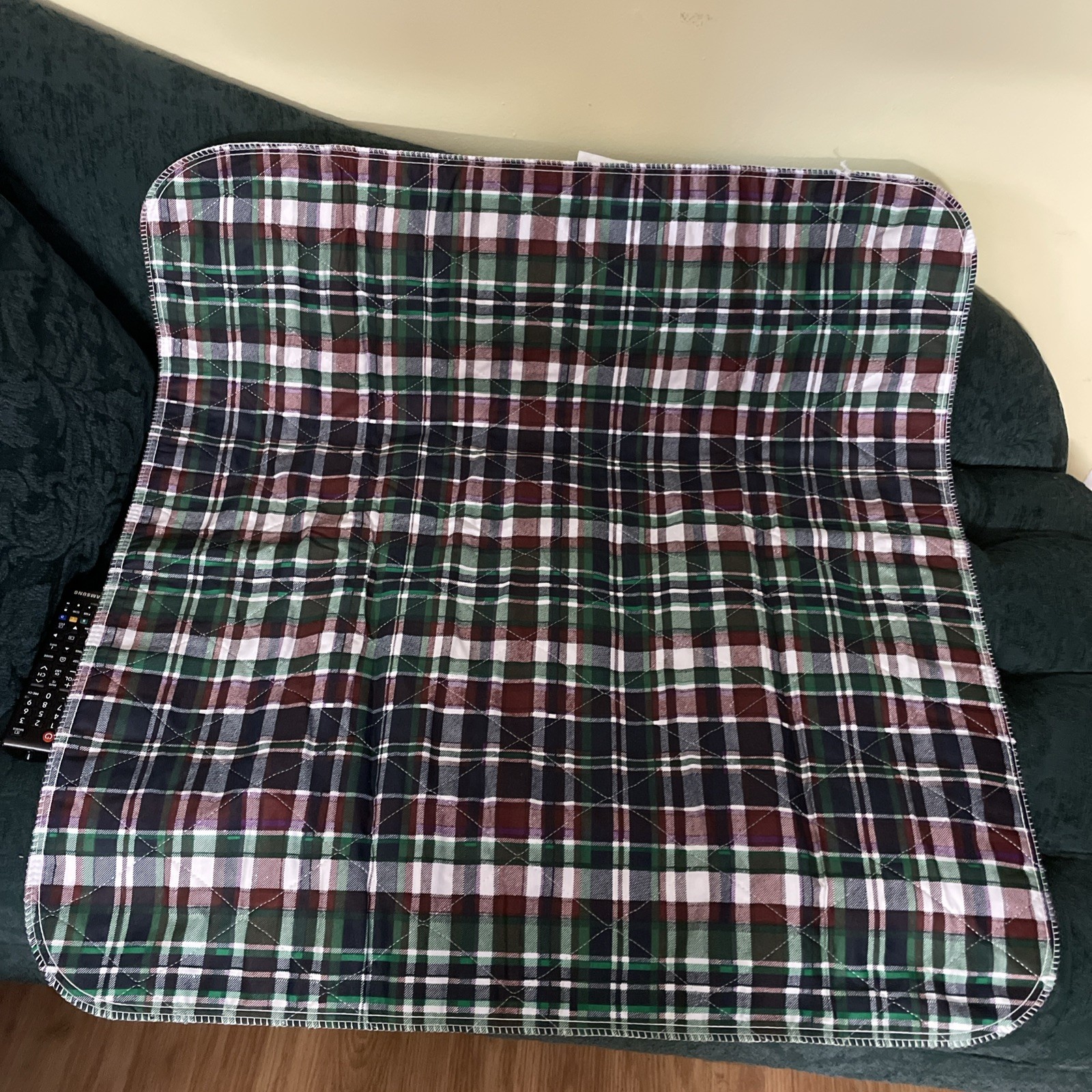 32 x 34 Bed Pad Washable Reusable Incontinence Waterproof Chuck (1) Green Plaid