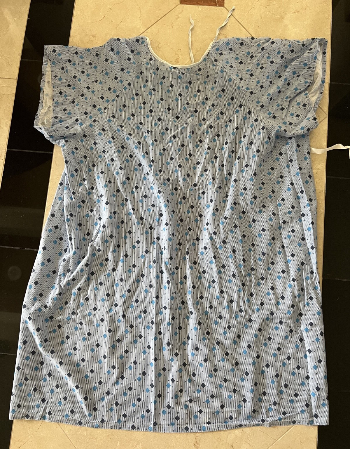 OVERSIZED Hospital Gown Robe Adjustable Ties 62″ Chest 65″ Waist UNISEX Open Bac