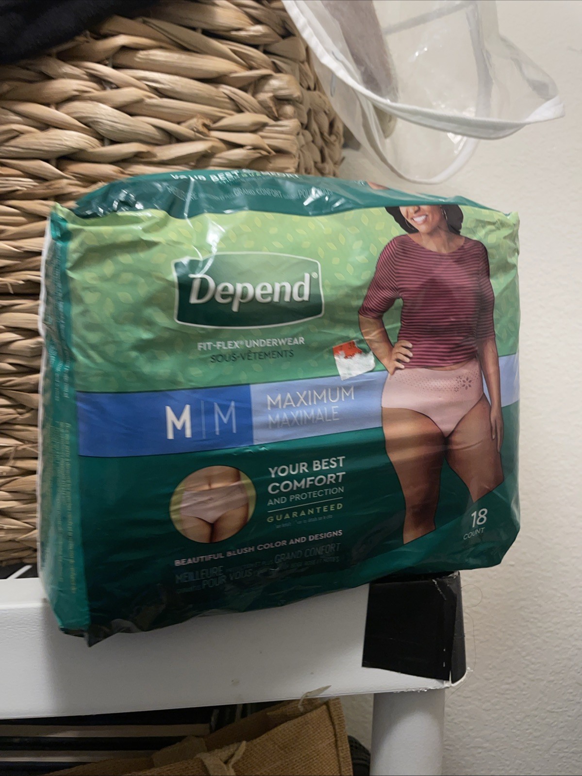 Depend Fresh Protection Women’s Incontinence & Postpartum Bladder Leak, Medium