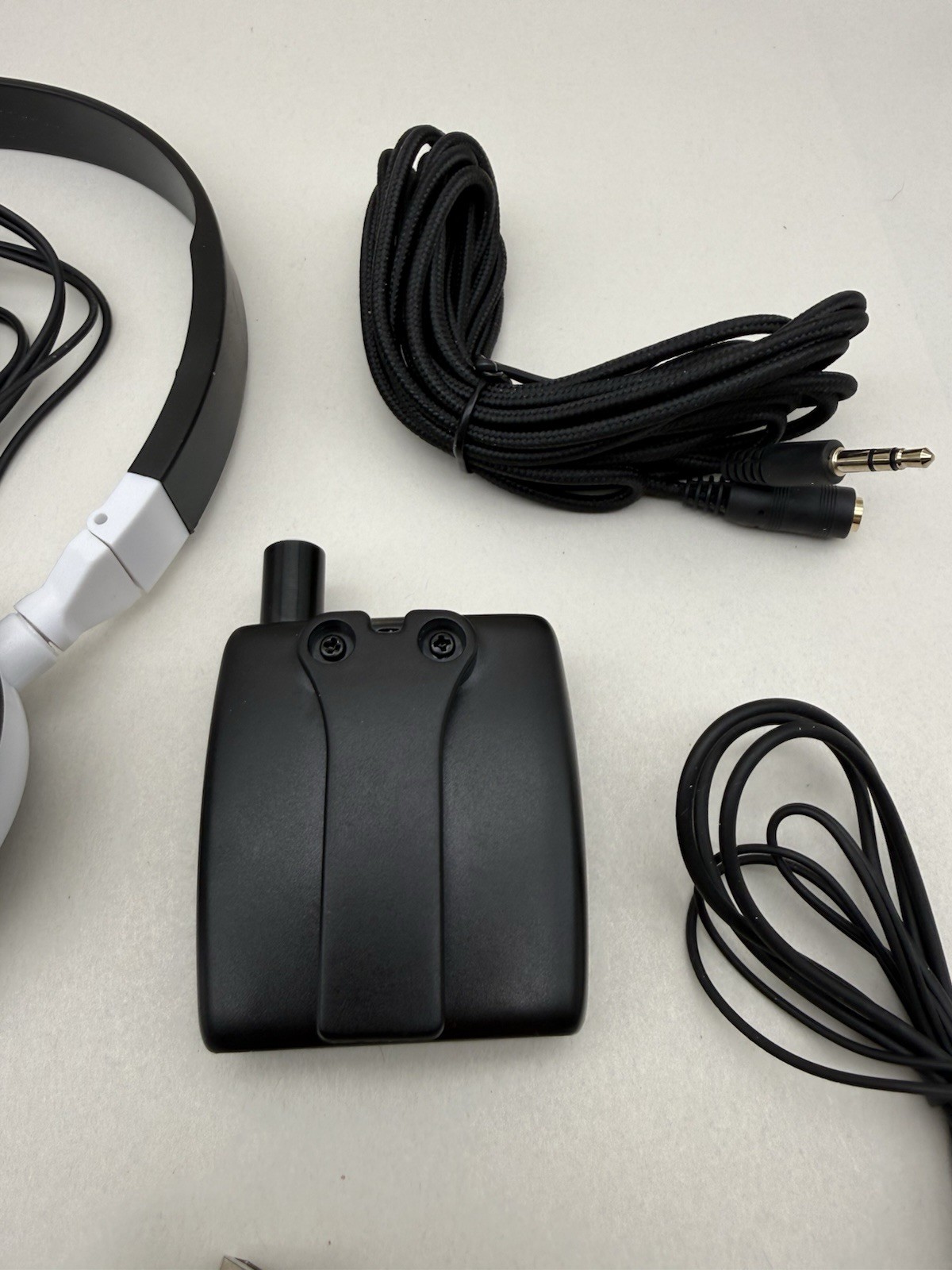 $99 IROGER Rechargeable Hearing Amplifier Device For Seniors *TESTED *READ…