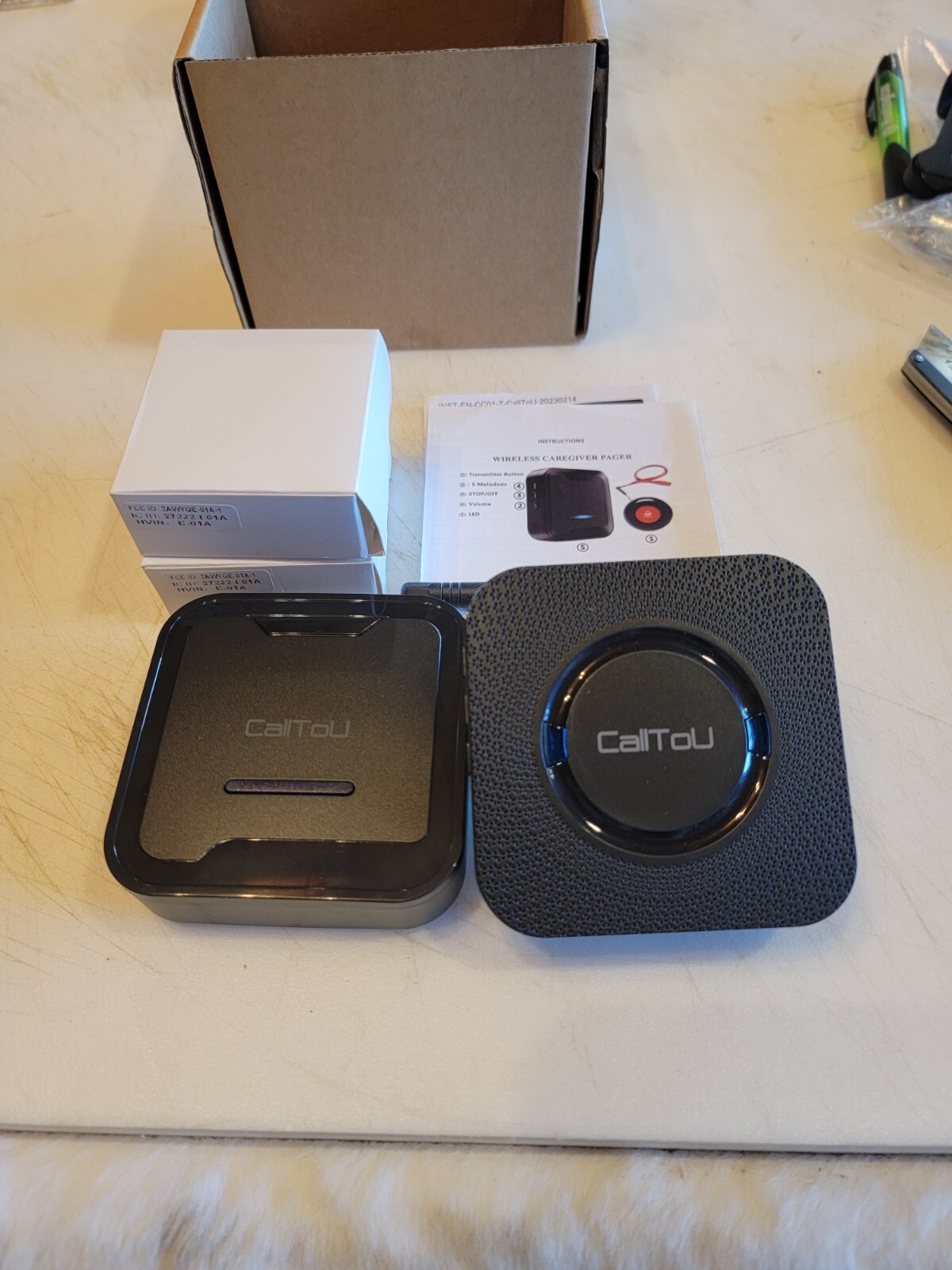 Wireless caregiver pager 2 chimes and 2 call buttons + FREE SHIPPING. Black