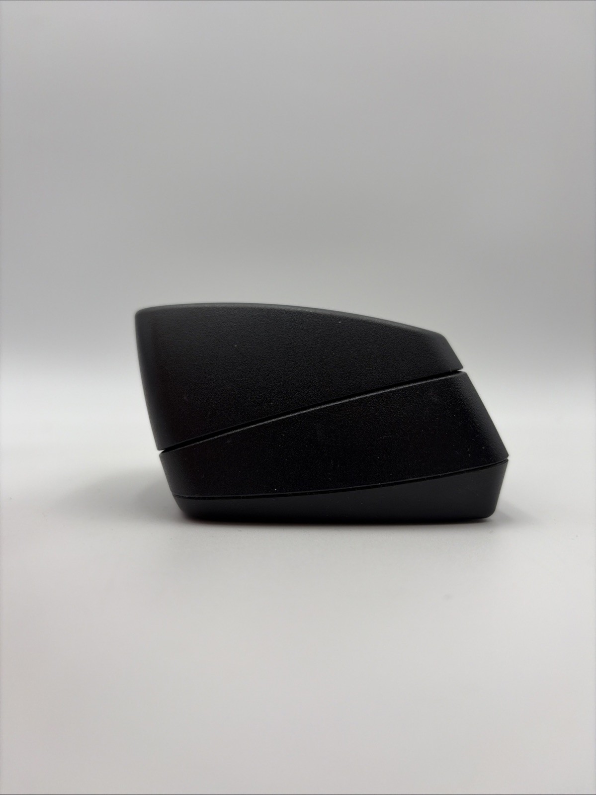 Used Starkey LIVIO AI 1200 RIC R Hearing Aids & Charging Case