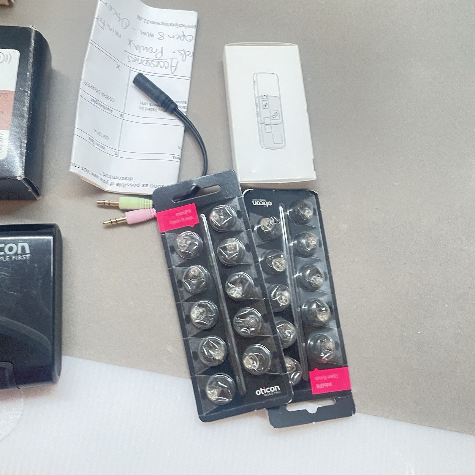 Oticon Alta Pro (1 Pair of 1 Left/1 Right) with Accessories