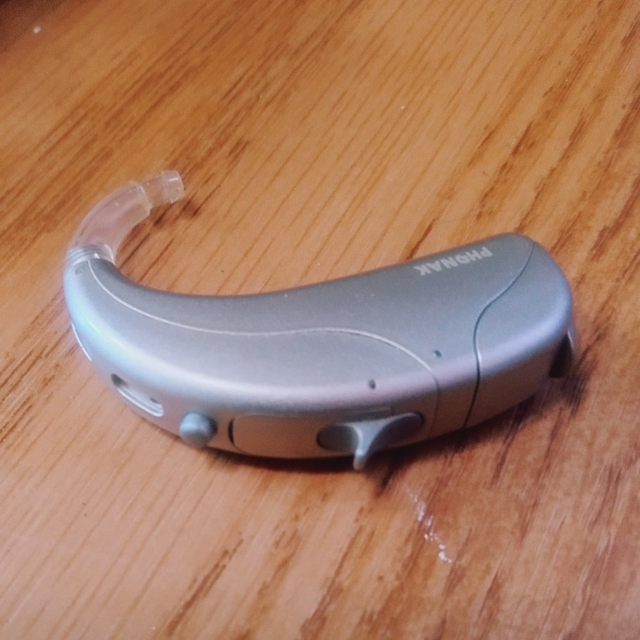 RIGHT Phonak Naida Q30-UP Gray Behind the Ear (BTE) Hearing Aid Single