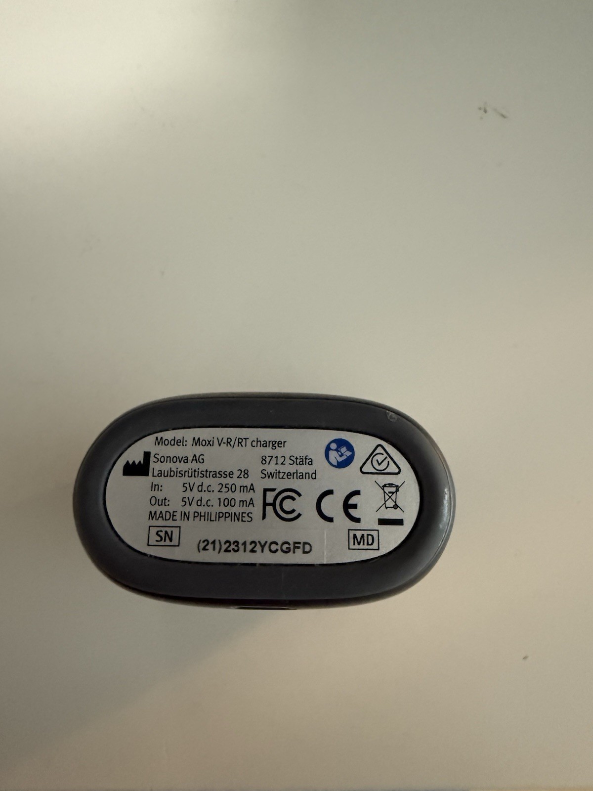 Unitron Moxi Phonak Sonova Hearing Aid Charger Case with Cord RIGHT ONLY