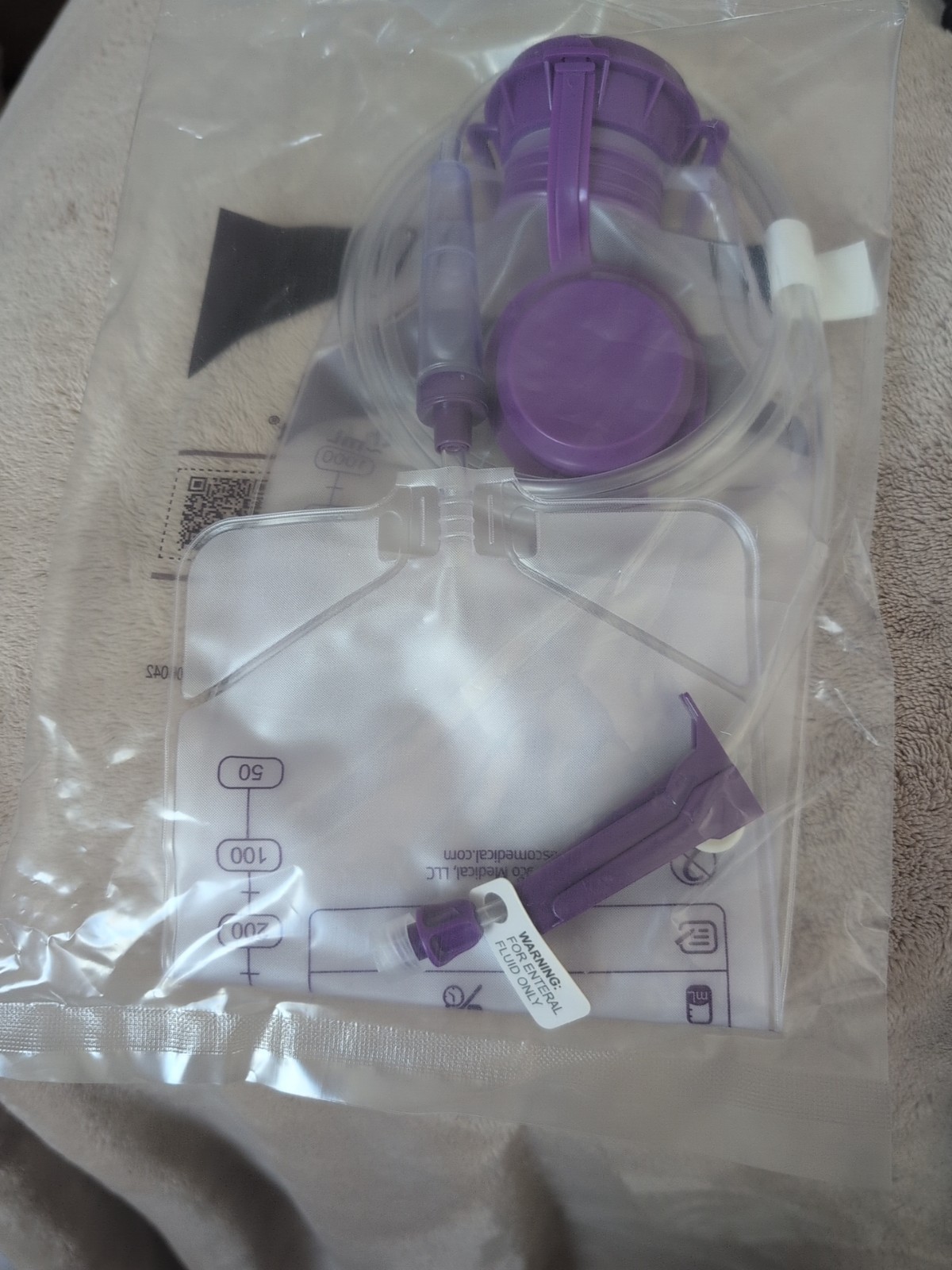 Vesco Medical 1000mL PVC Bag Gravity Feeding Set with ENFit