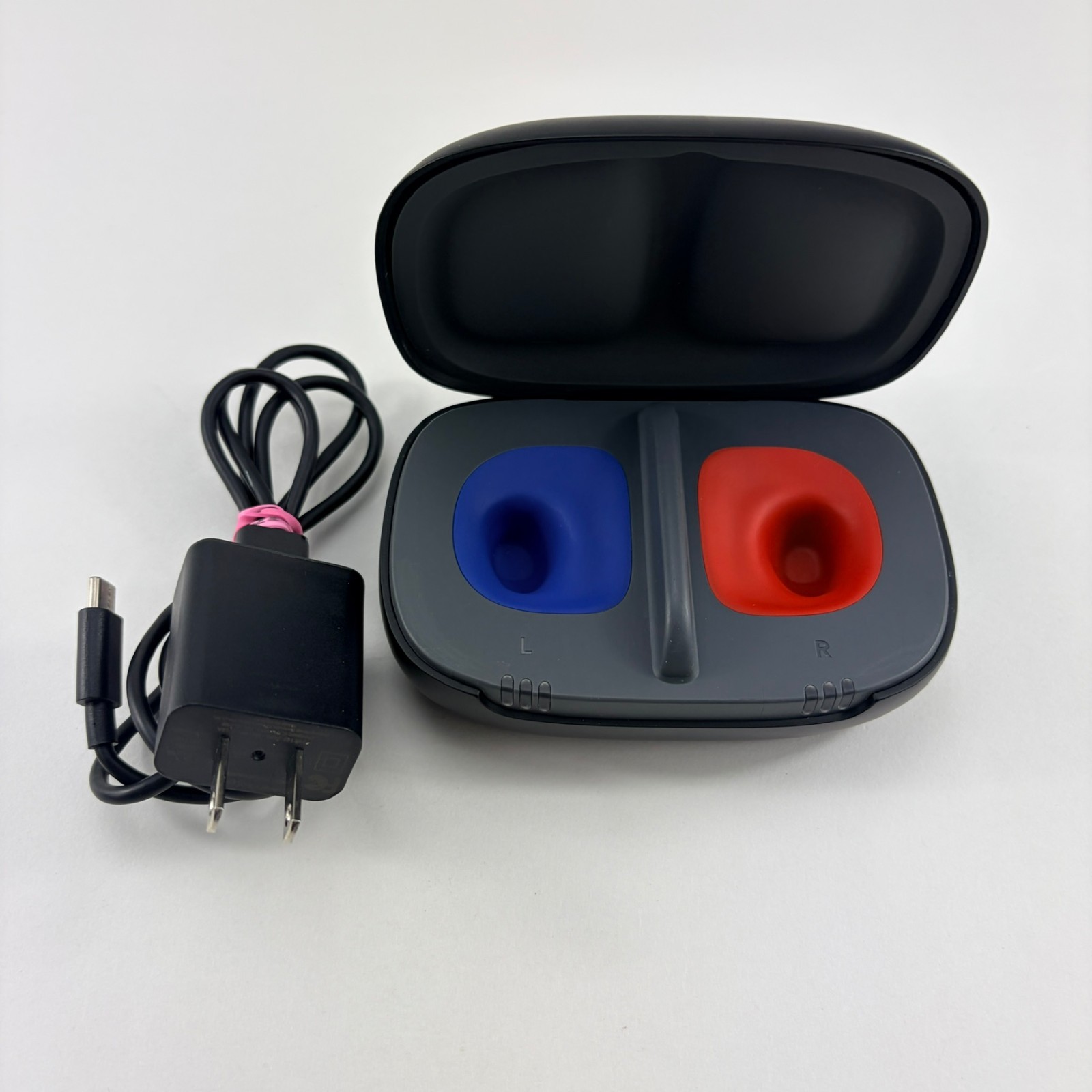 Connexx Custom Charger Station Black USB-C Port Portable Hearing Aid Charger