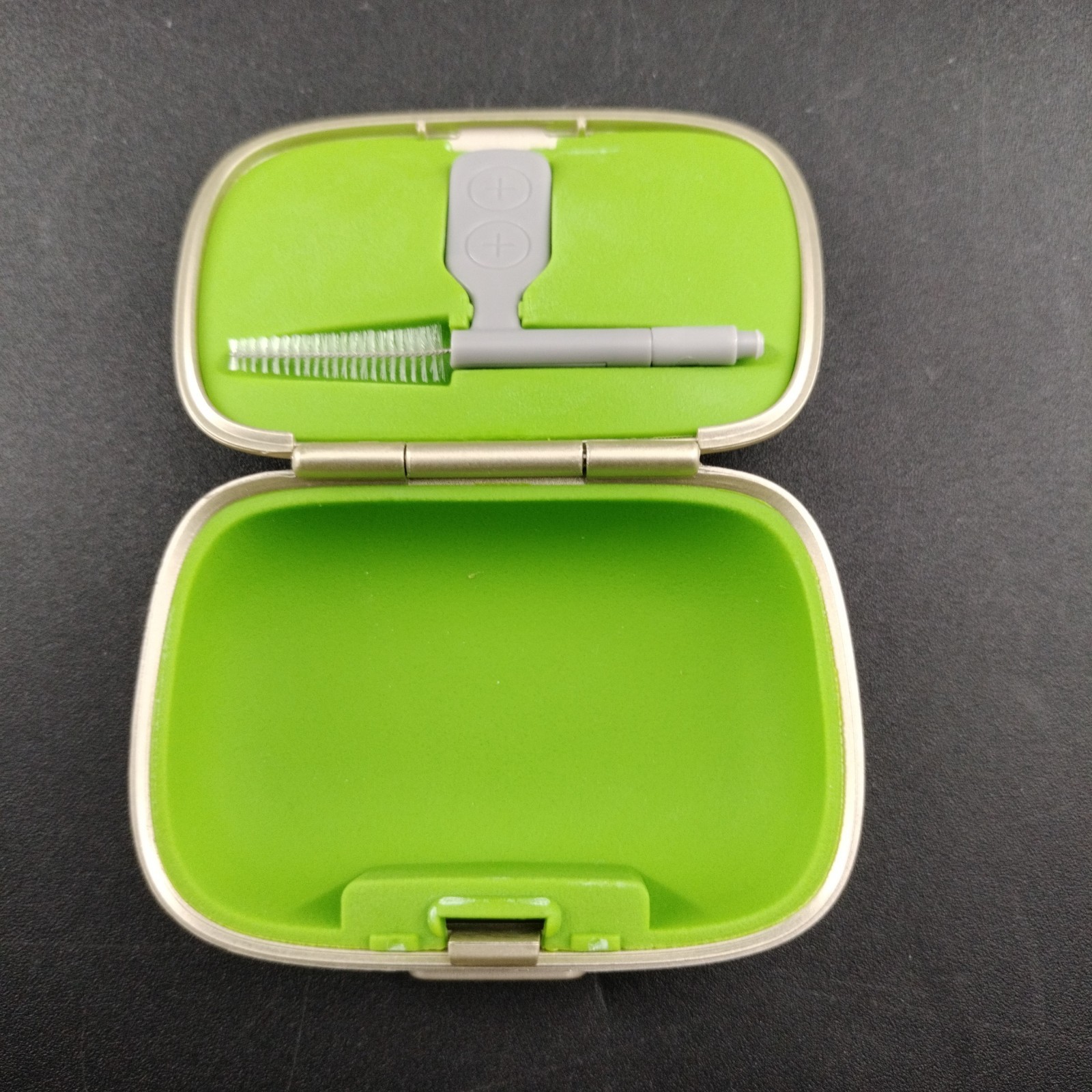Phonak Life Charger B90/B70/B50 w/ Charge Cord, 2 Small Carry Cases, User Guide