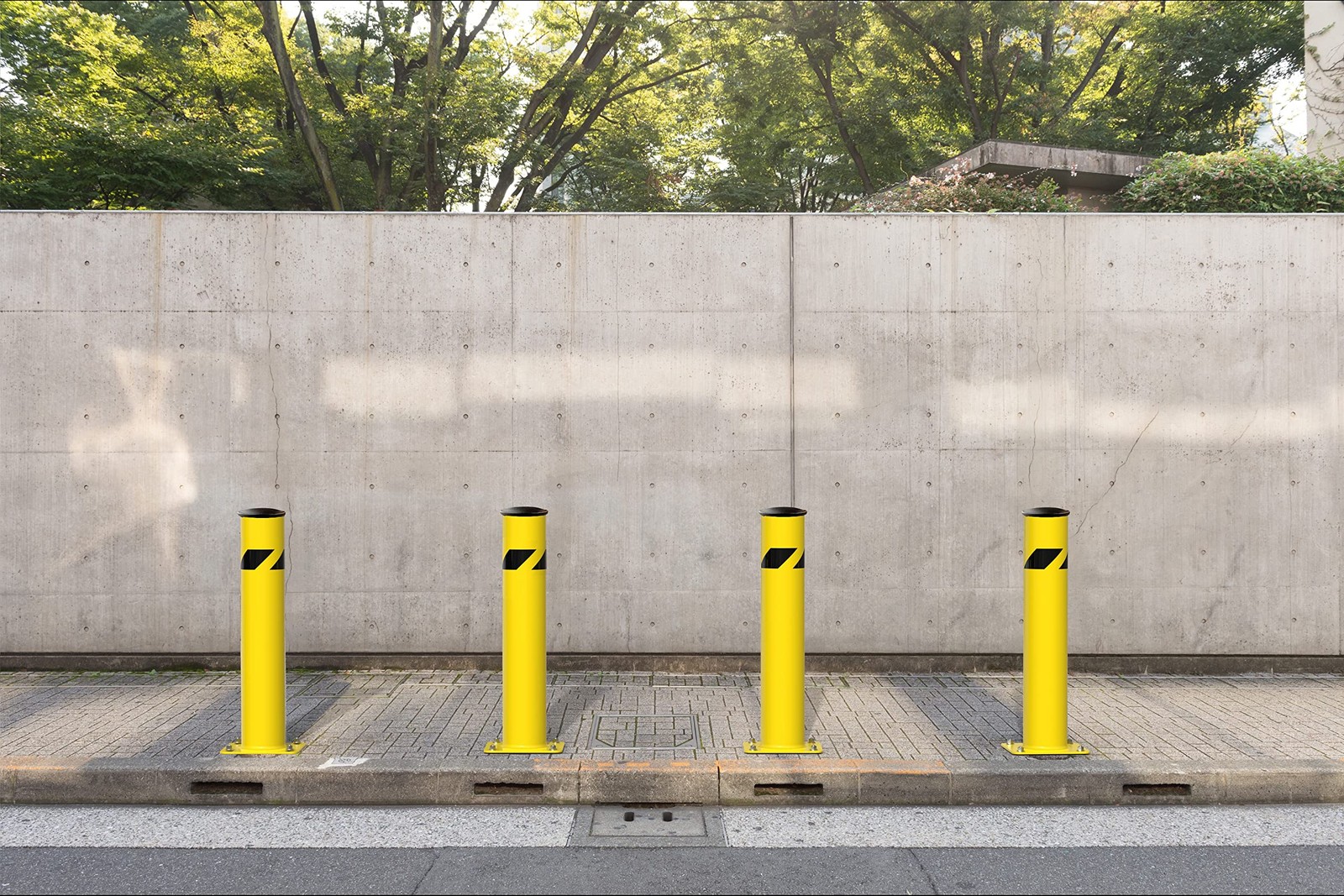 Trafford Industrial Yellow Powder-Coated Steel Safety Bollard, Heavy-Duty Bol…