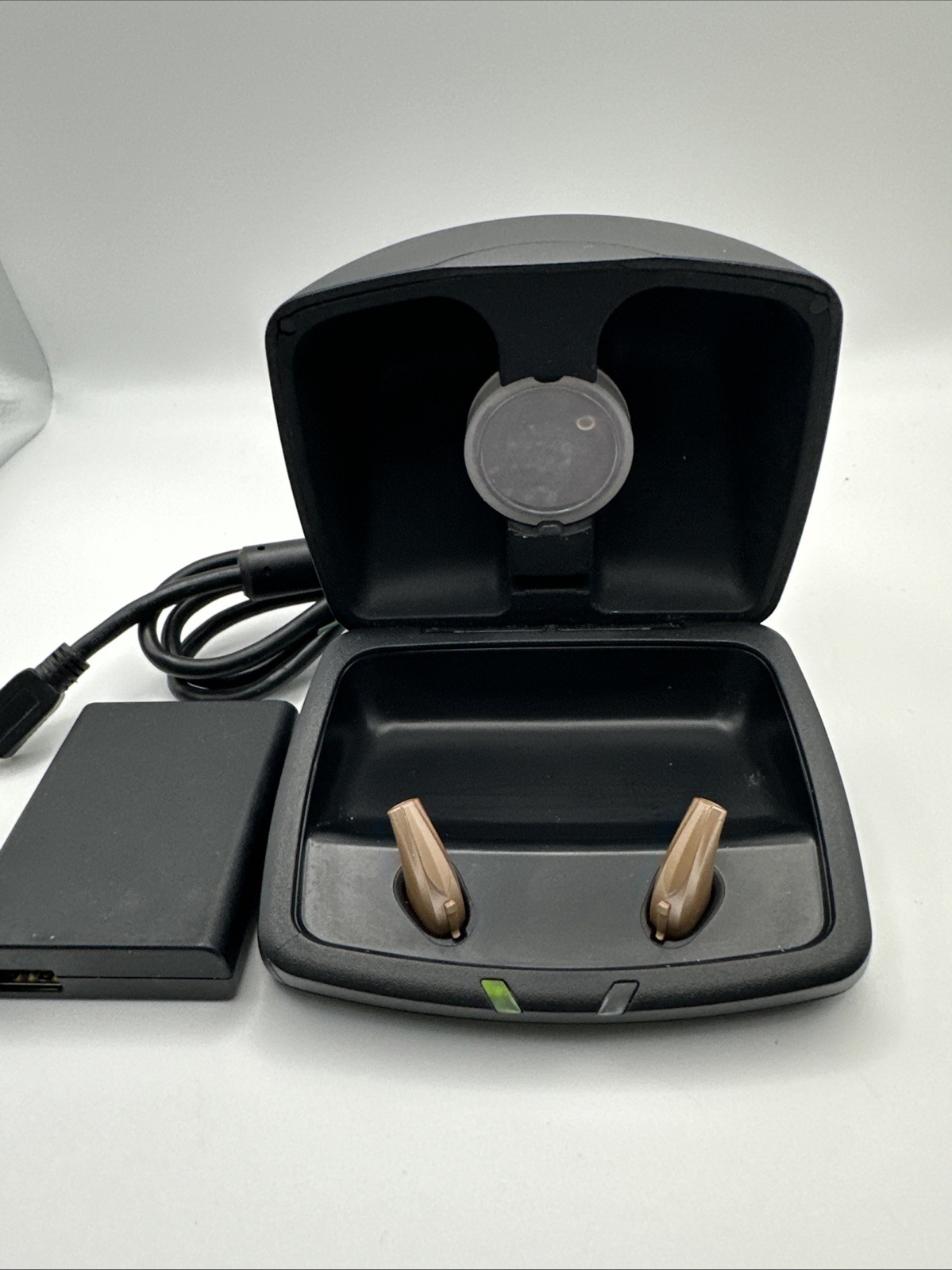 Starkey Muse iQ 1000 Rechargeable Hearing Aids RIC Style with Charging Case