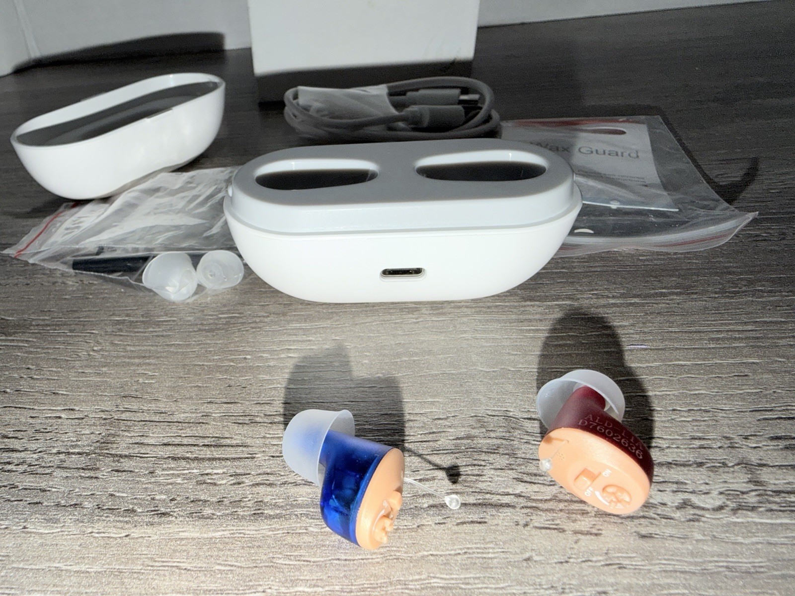 Rechargeable ITE Hearing Aids Pair w/ Charging Case, Cable, Wax Guards Blue/Red