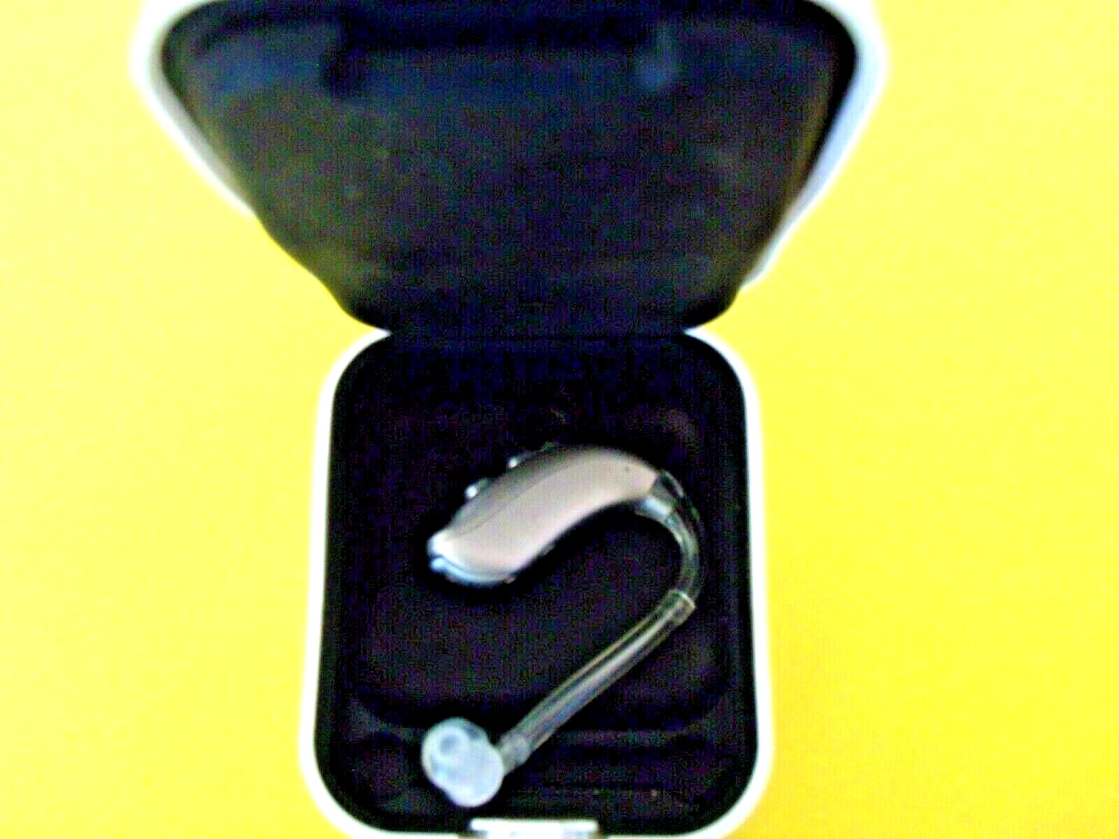 PROGRAMMABLE DIGITAL HEARING AID 3 MODES 2 mics BEHIND EAR profound loss